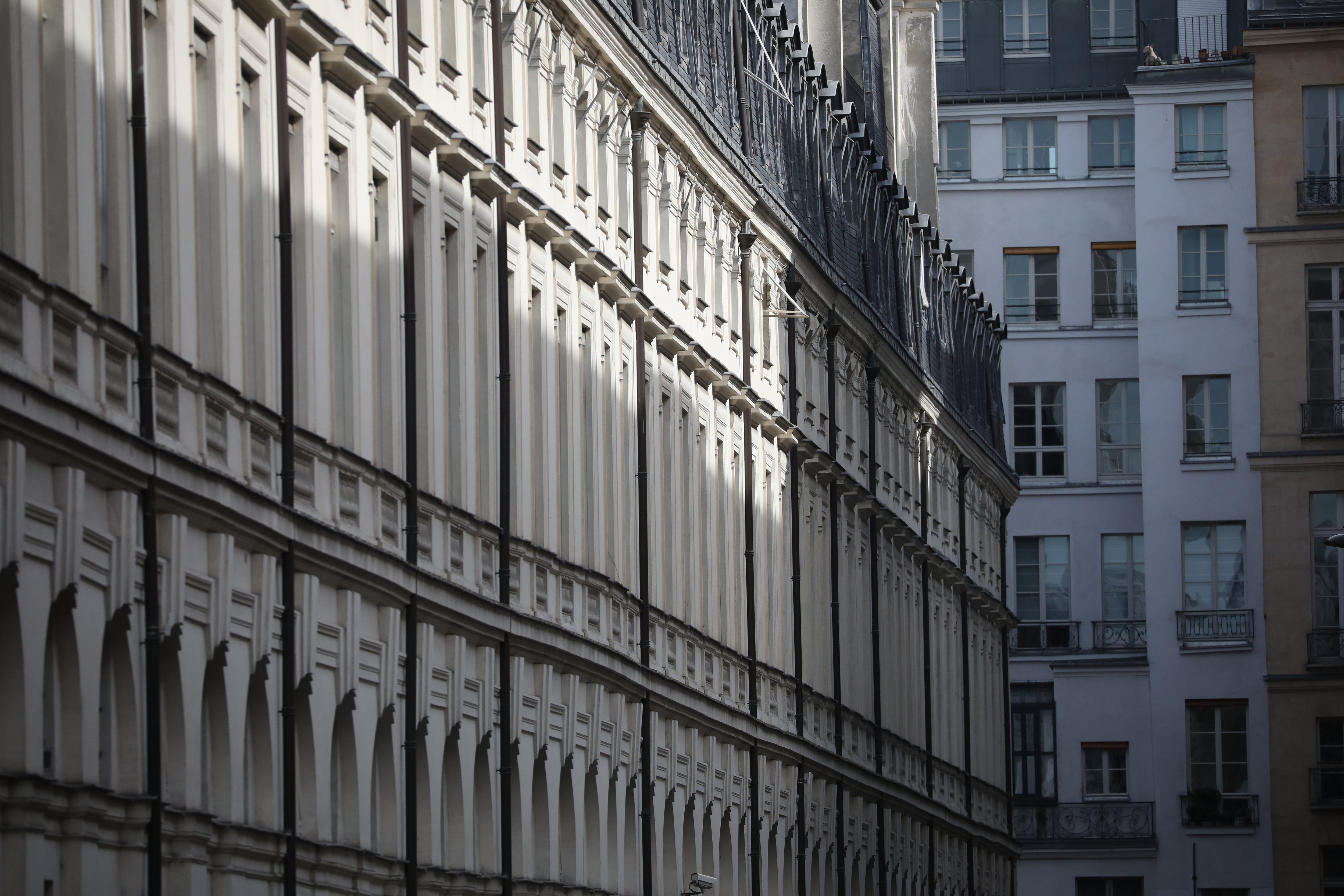 Dans les grandes villes (ici à Paris), la suroffre de biens à la vente est particulièrement accentuée, mais les acheteurs restent attentistes. (Illustration) LP/Arnaud Journois
