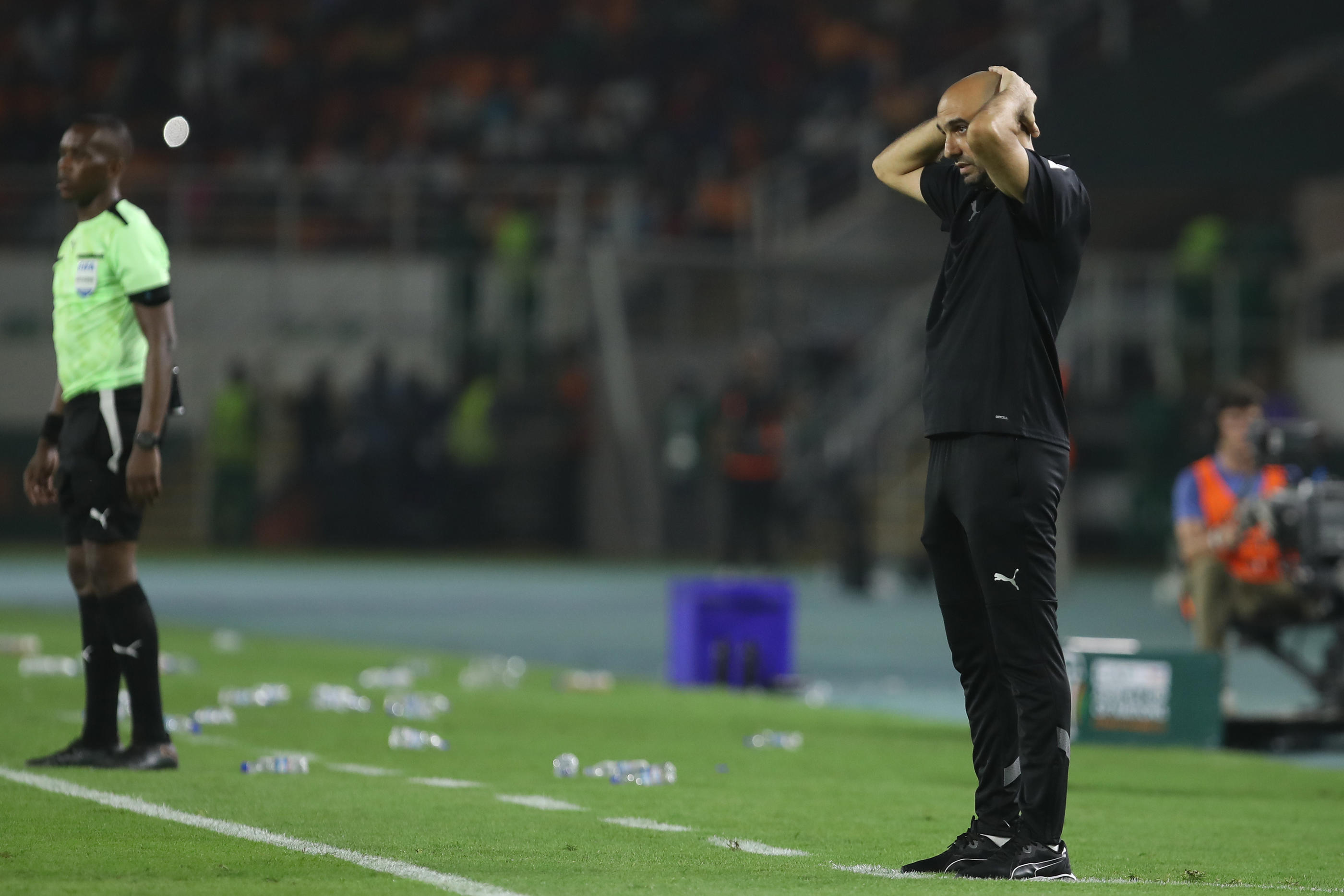 Walid Regragui, ici lors du huitième de finale entre le Maroc et l'Afrique du Sud, avait fixé les demi-finales comme objectif minimum. Photo Icon Sport