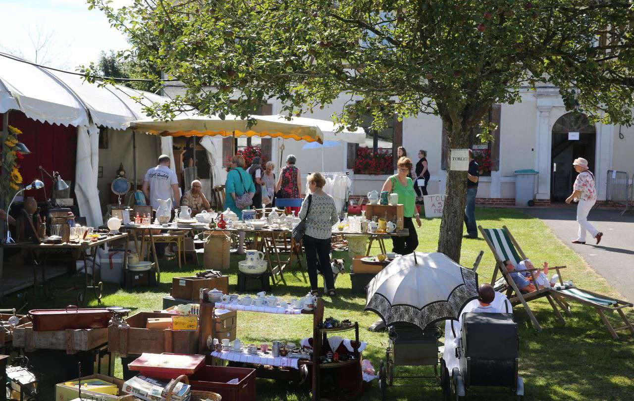 <b>Illustration.</b> La brocante solidaire se déroulera à la salle polyvalente du village. 