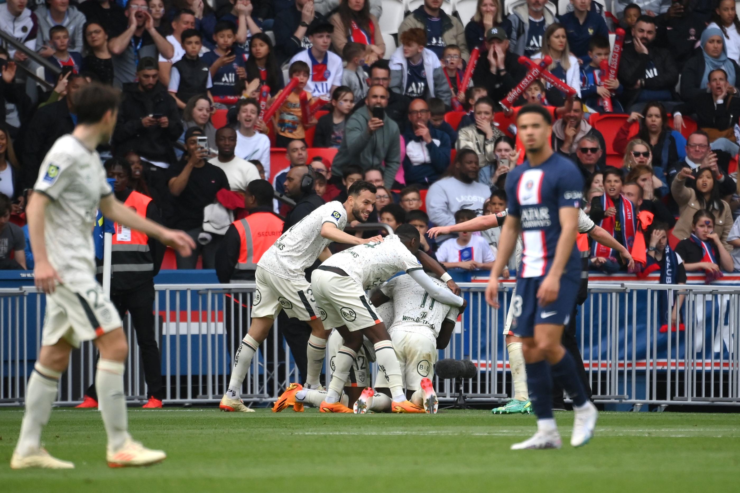 Football : Le Paris Saint-Germain accroché par le FC Lorient