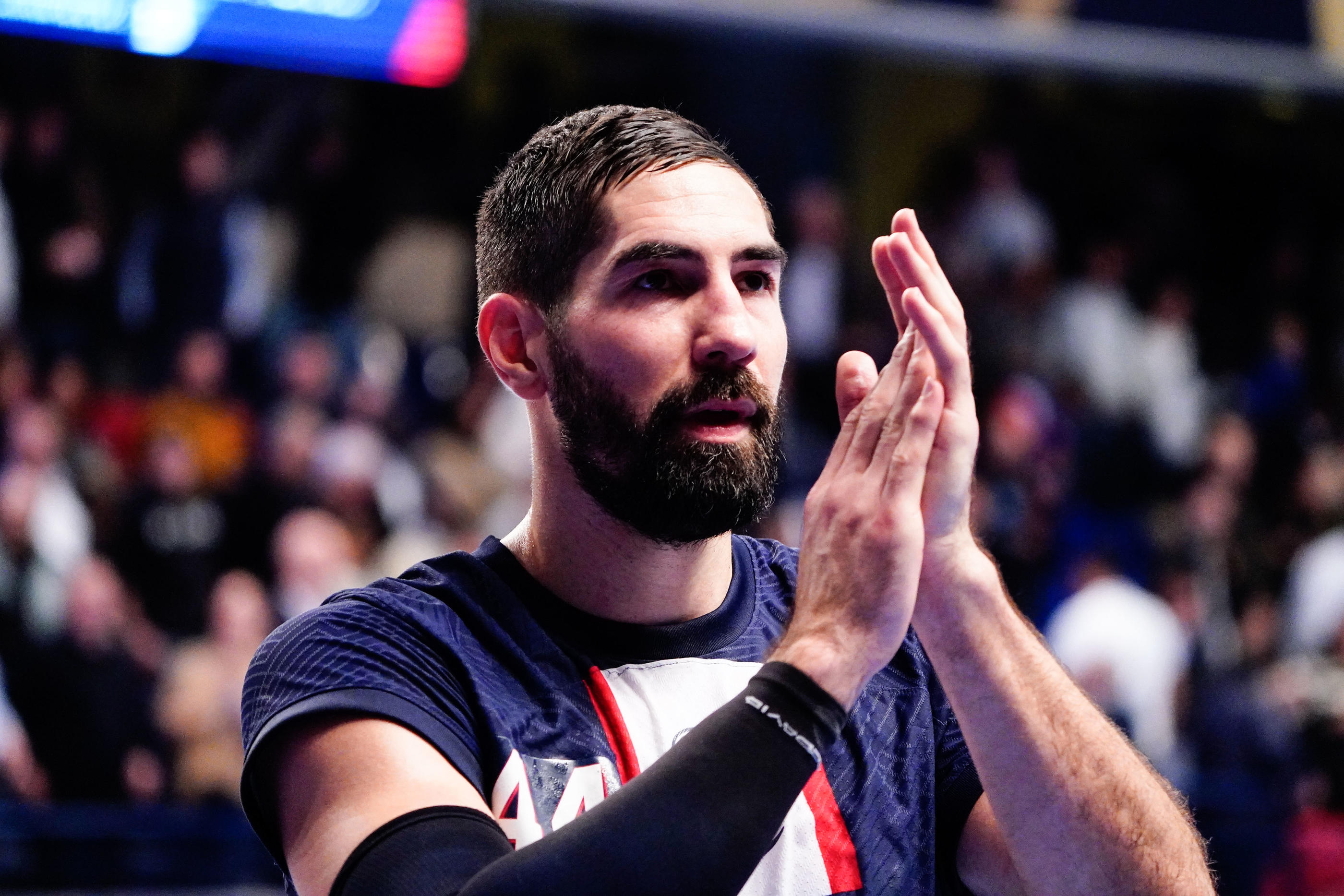 Le PSG Handball de Nikola Karabatic s'est imposé face à Saint-Raphaël, ce dimanche, remontant sur le trône du championnat de France, à égalité avec Montpellier. Icon Sport/Sandra Ruhaut