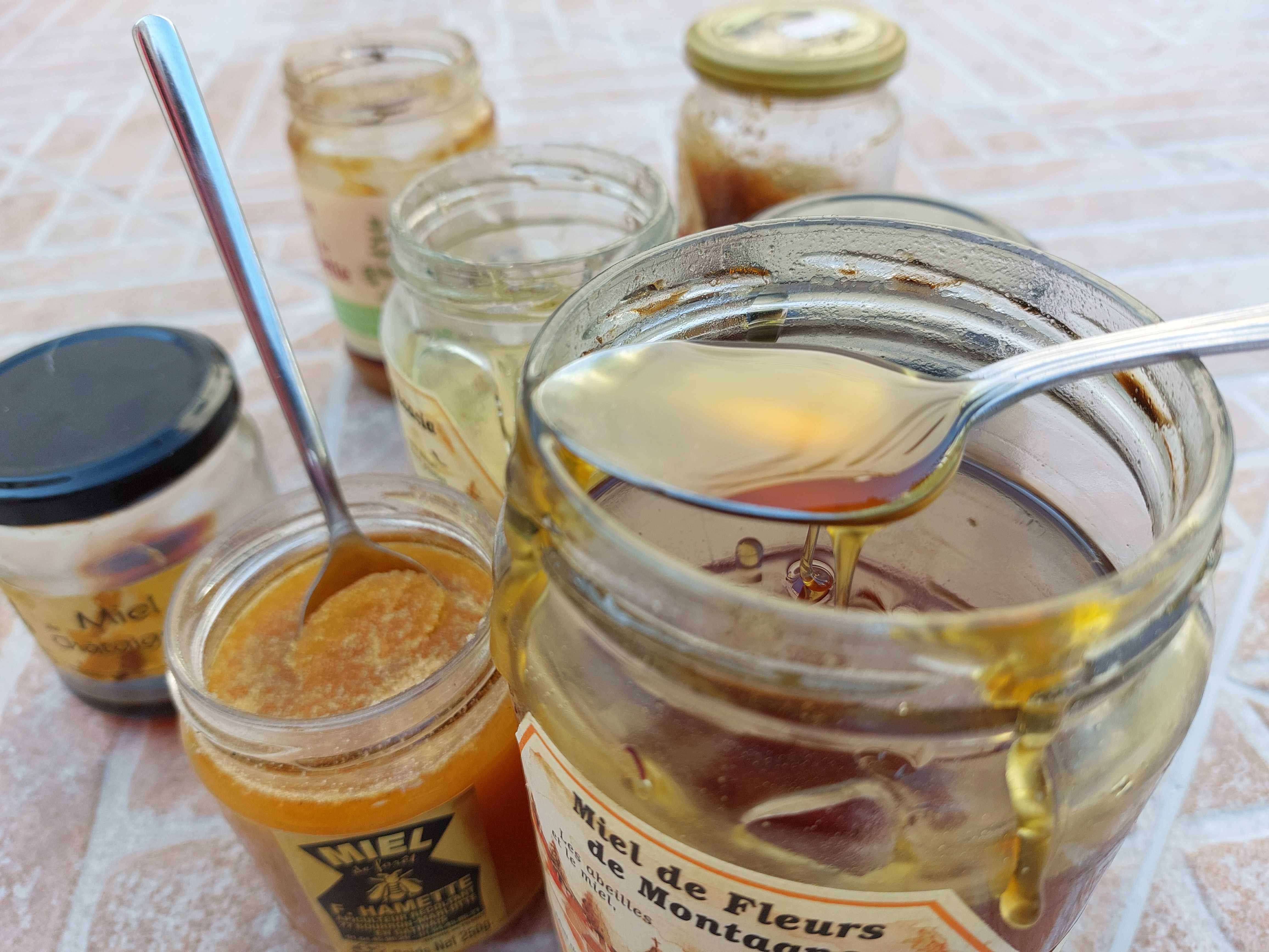 Pour être sûr de manger du miel, et uniquement du miel, on doit bien lire les étiquettes. LP/Blandine Seigle
