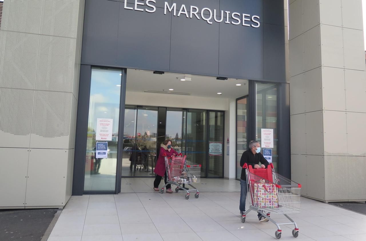 <b></b> Méru, ce mardi. Les boutiques du centre commercial Les Marquises vont pouvoir ouvrir à nouveau.