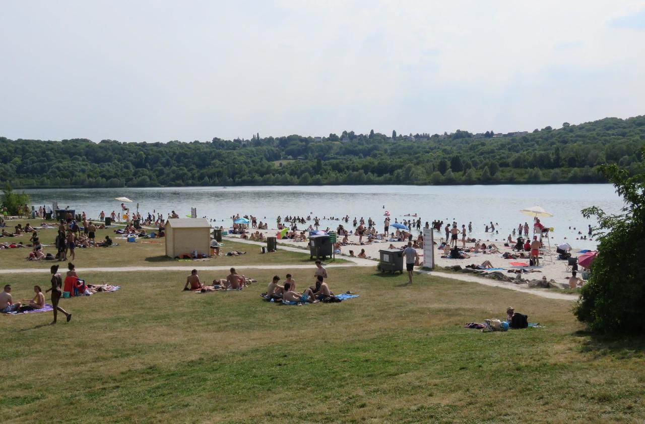 <b></b> Mardi 20 juin. La plage nord de l’île de loisirs de Jablines-Annet est à nouveau ouverte depuis jeudi 13 juillet. Ici, c’est la plage sud, où il est possible de se baigner. 