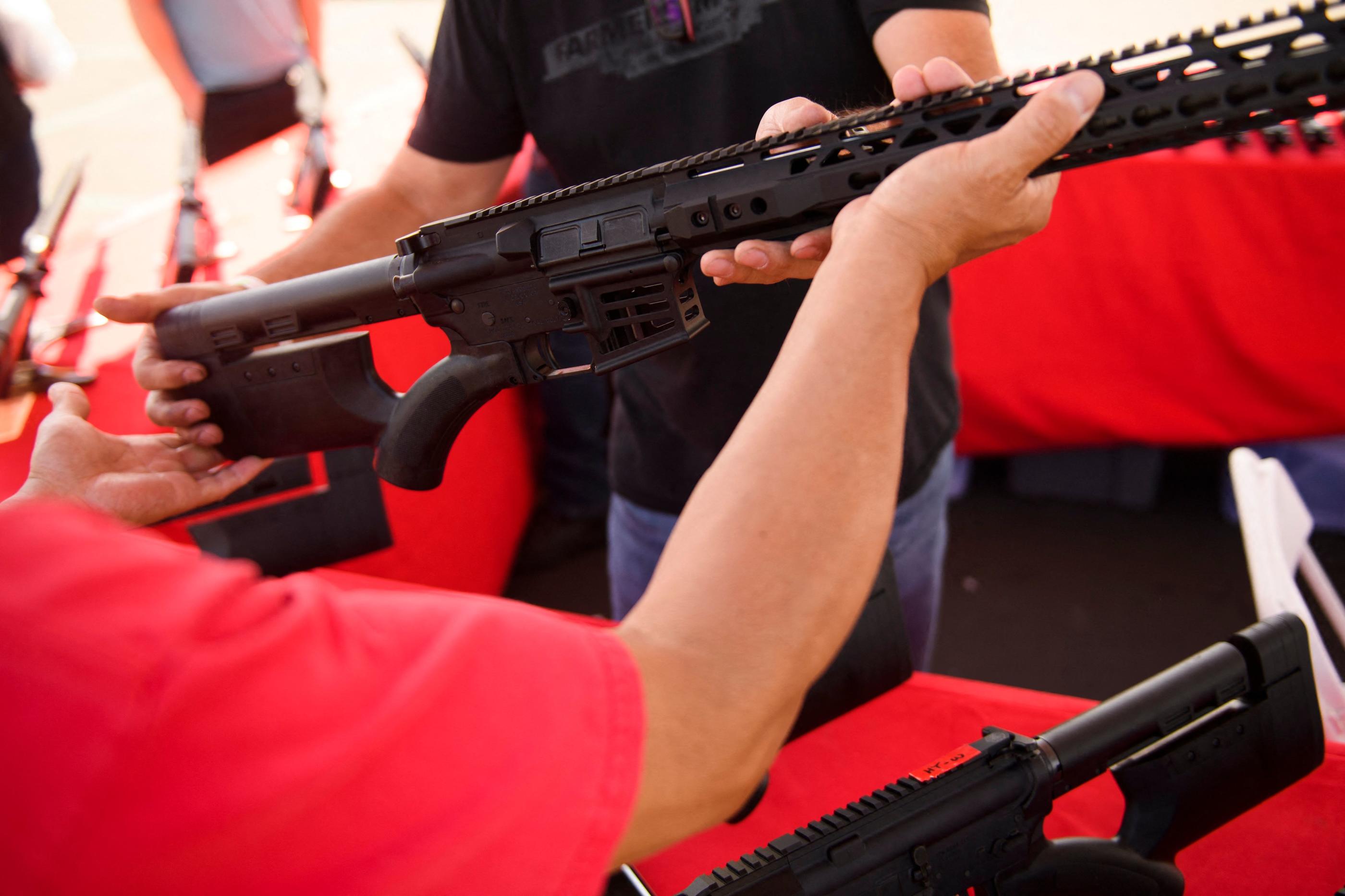 États-Unis: en Floride, porter une arme à feu sans permis est