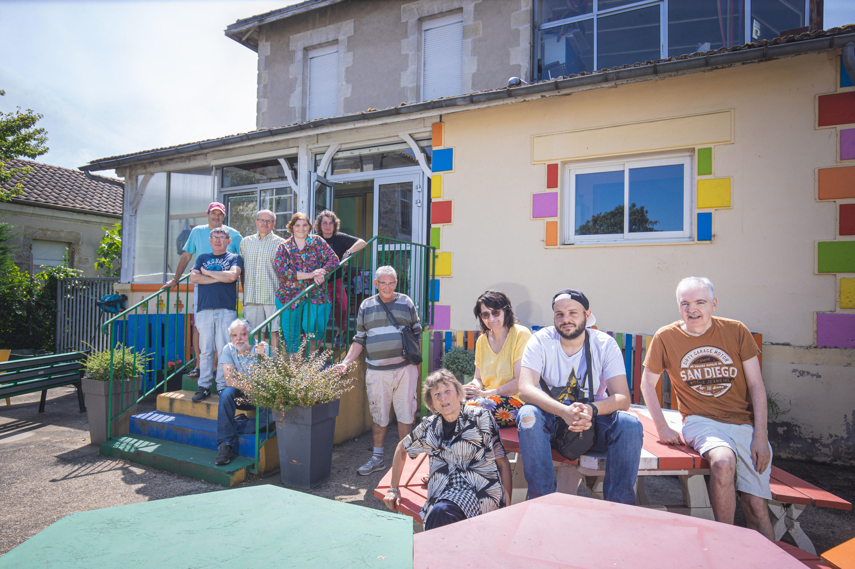 «Fêlés» de Christophe Duthuron a été tourné avec des membres de l’association Arc-en-ciel à Marmande (Lot-et-Garonne) qui accueille des personnes brisées par les accidents de la vie. Quentin Salinier