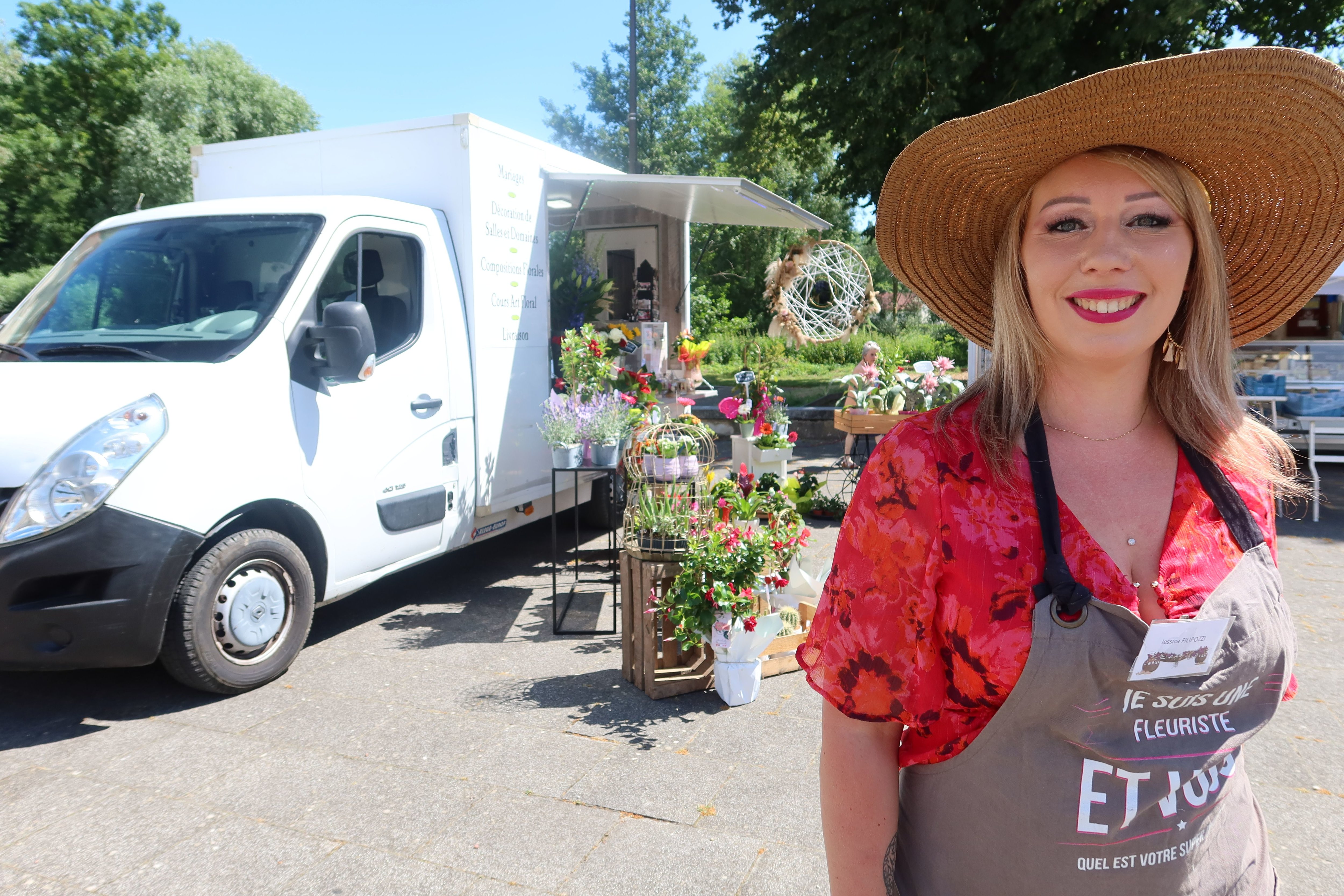 Pommeuse, fin juin. Jessica Filipozzi, fleuriste depuis vingt ans, vient de créer le premier « flower truck » de Seine-et-Marne. LP/Sébastien Roselé