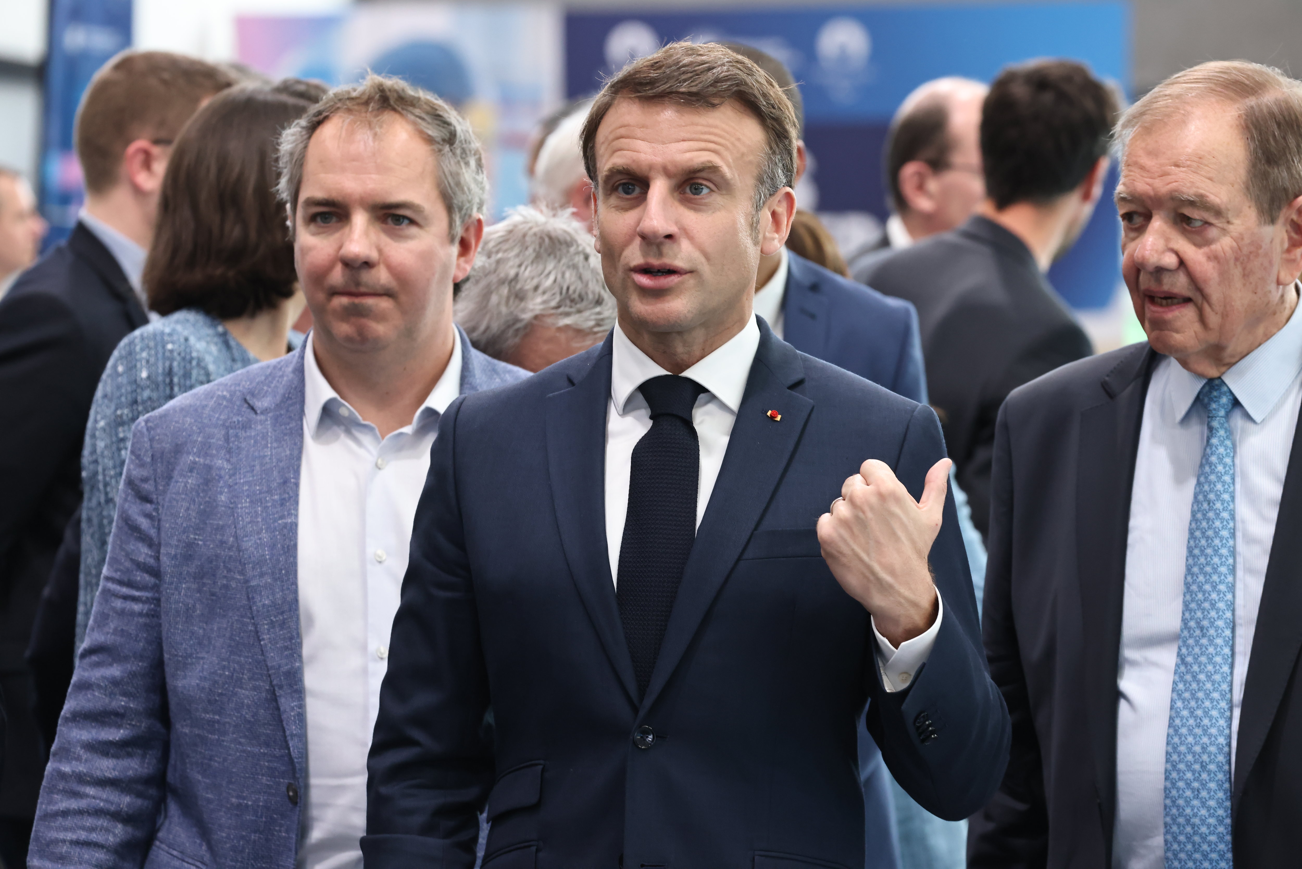 Le président Emmanuel Macron a évoqué les propos "menaçants" de la Russie, et a affirmé n'avoir "aucun doute" sur un ciblage malveillant de l'information autour des JO par le Kremlin. LP / Fred Dugit