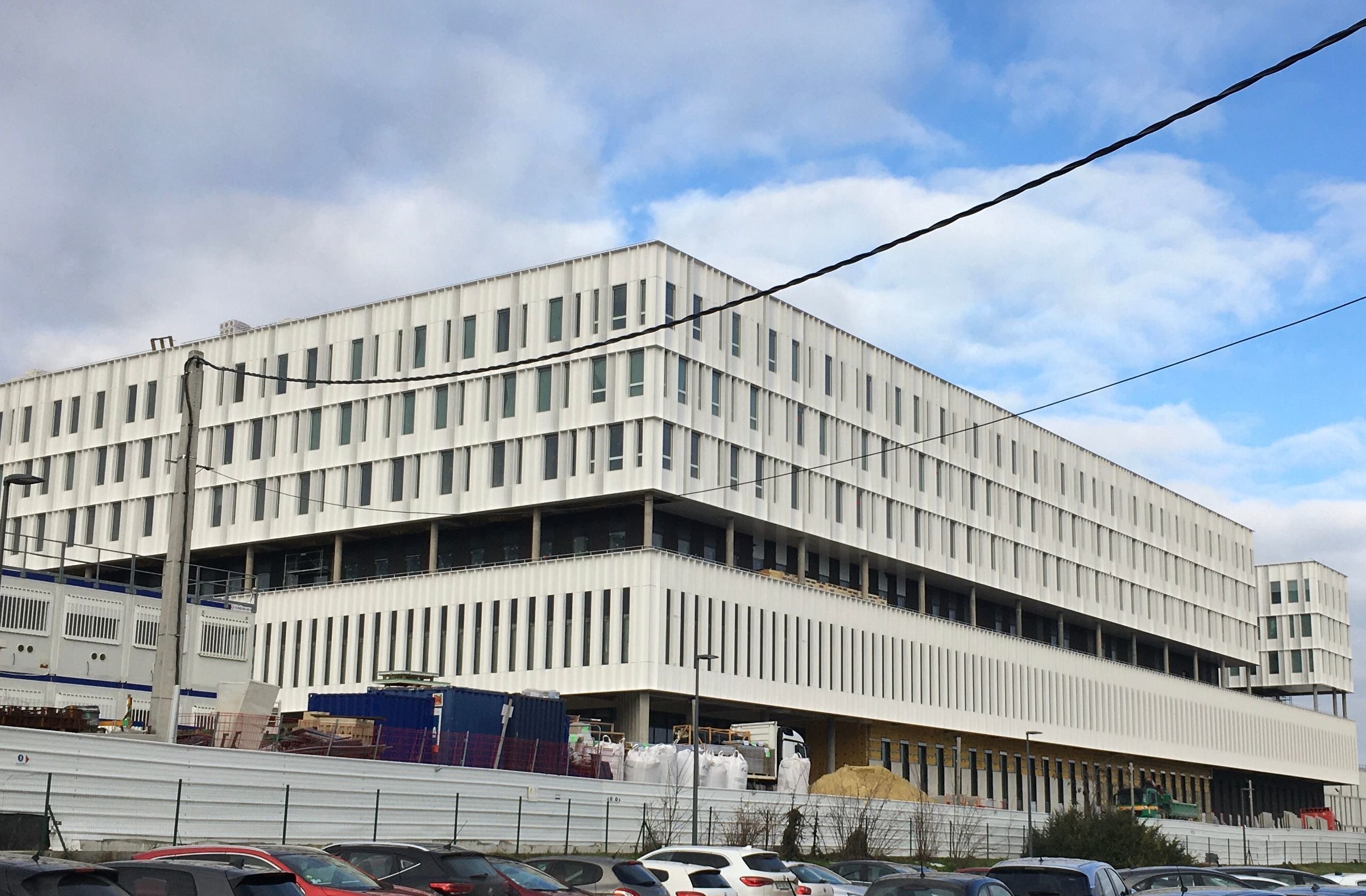Le bâtiment Christian Cabrol, dédié à la chirurgie, s'inscrit dans la phase 1 de la métamorphose du CHU de Reims. LP/ Marie Blanchardon