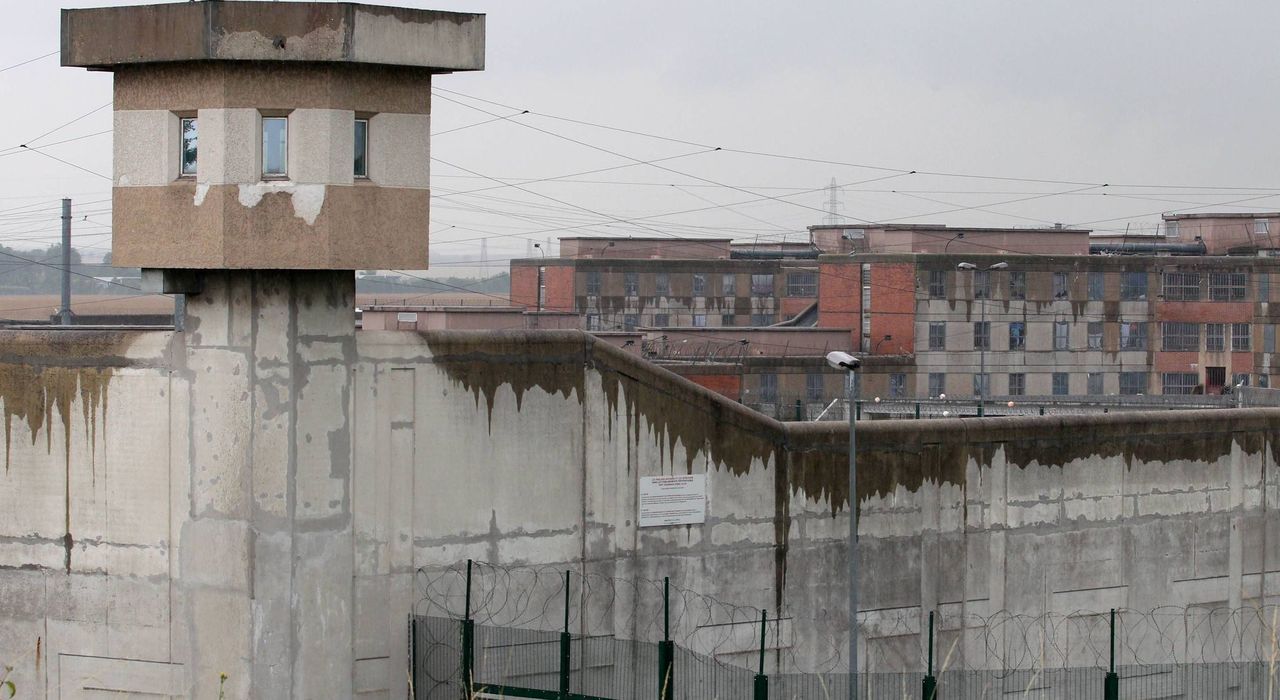 Prison de Villepinte. Cet adolescent de 17 ans est actuellement en détention provisoire dans le cadre d'une instruction portant sur un trafic d'armes dans le milieu de l'ultra-droite. LP