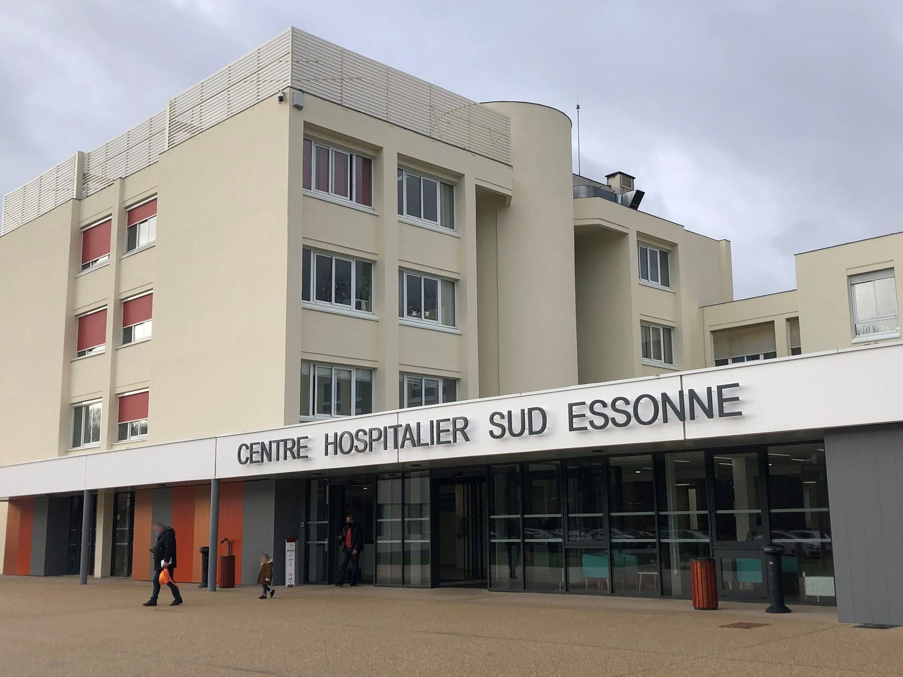 Archives. L'arrêté de fermeture administrative vise le bâtiment principal du Centre hospitalier sud-Essonne (CHSE). Le directeur s’est engagé à accélérer les travaux du système de désenfumage. LP/F.G.
