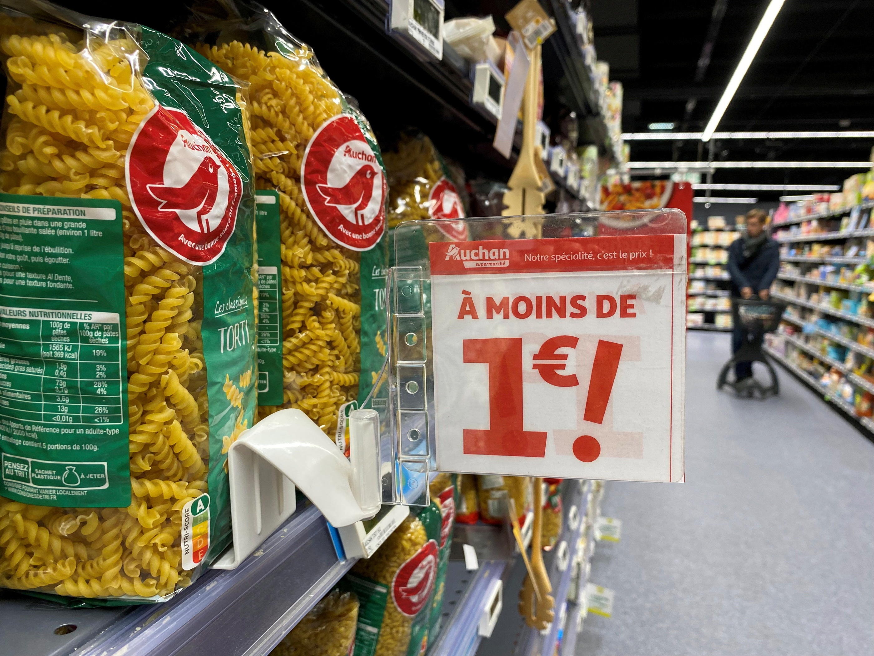 Les supermarchés ont pris l'habitude de remplir leur panier anti-inflation avec leurs propres marques, largement mises en avant dans les rayons. LP/Delphine Goldsztejn