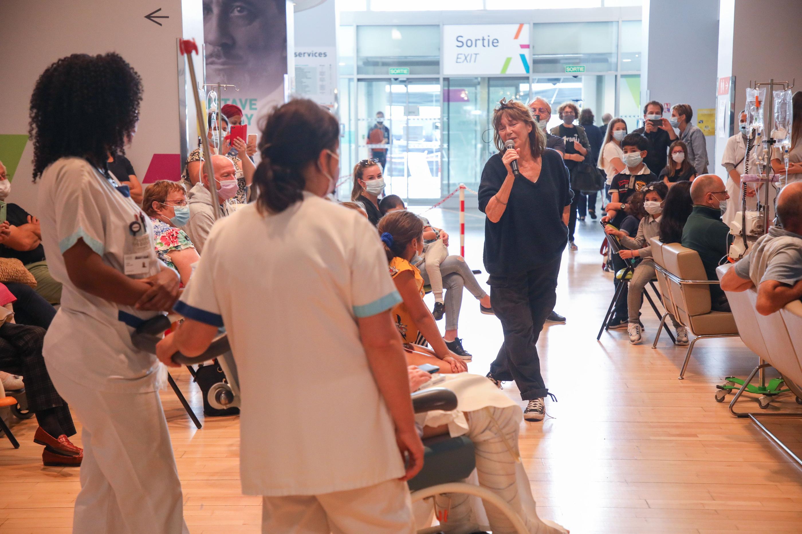 Villejuif (Val-de-Marne), le 21 juin 2020. Jane Birkin avait choisi de fêter la musique avec les patients et le personnel médical de l'institut Gustave-Roussy. LP/Olivier Arandel