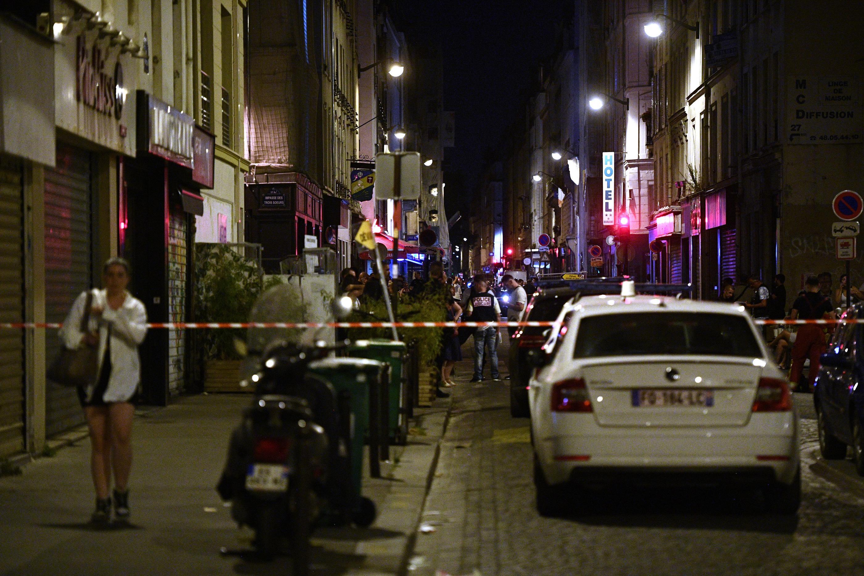 Le 18 juillet 2022, Mamadou T., père de famille de 38 ans, avait été abattu par un commando armé et cagoulé dans un bar à chicha, rue Popincourt (Paris XIe).  AFP/Christophe ARCHAMBAULT