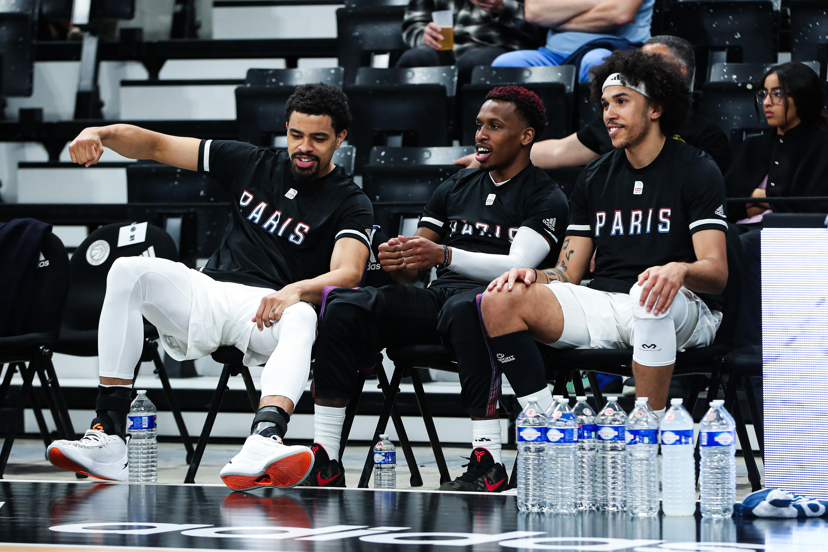 Le Paris Basket de T.J. Shorts (au centre) affronte l'ASVEL lors des demi-finales des tout premiers playoffs de l'histoire du club parisien. Thomas Proisy/Icon Sport