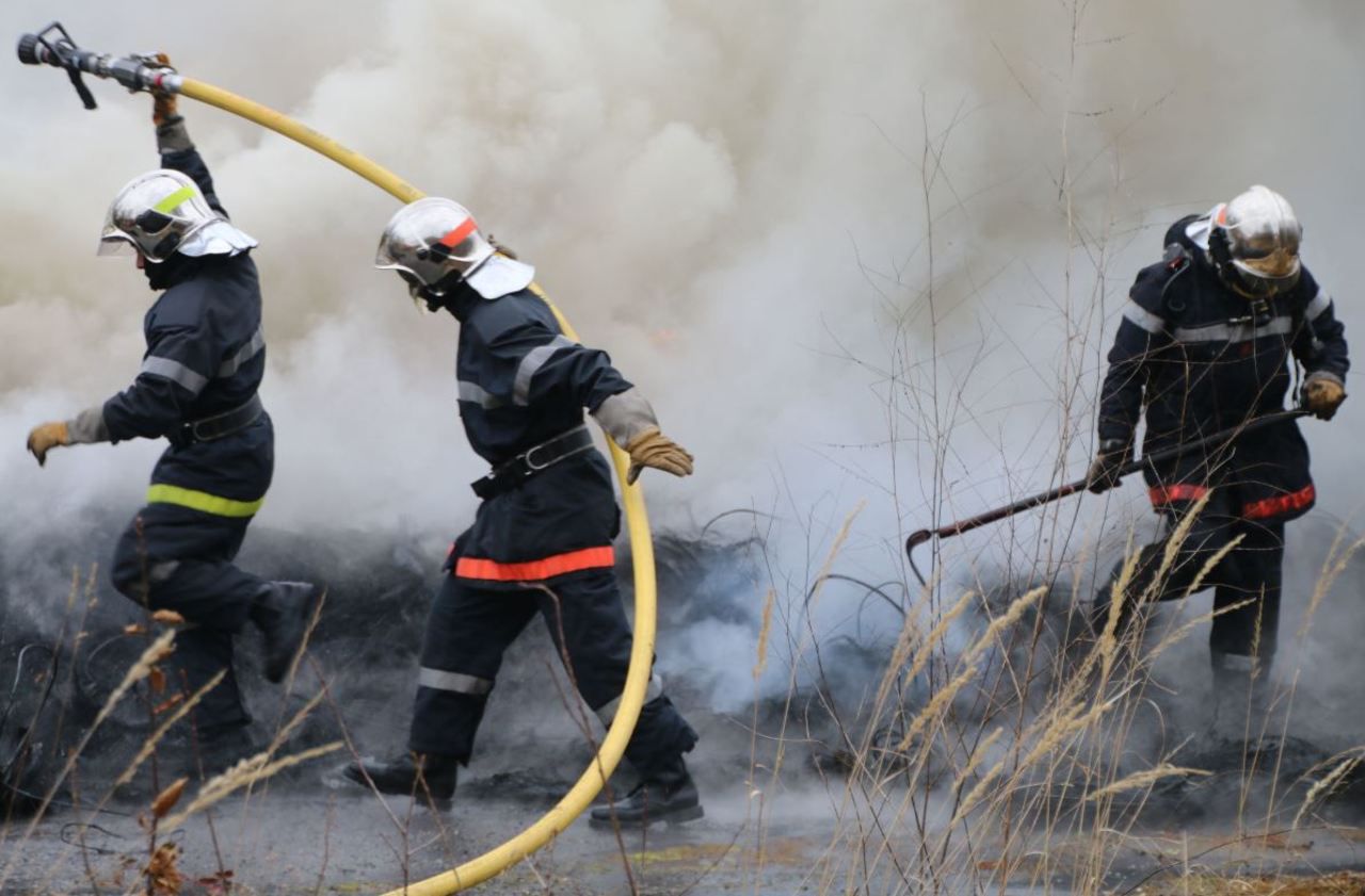 Les pompiers ont lutté pendant plusieurs heures pour venir à bout des flammes (Illustration). LP/Julien Barbare