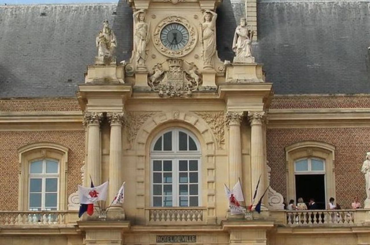 <b></b> La mairie d’Amiens.