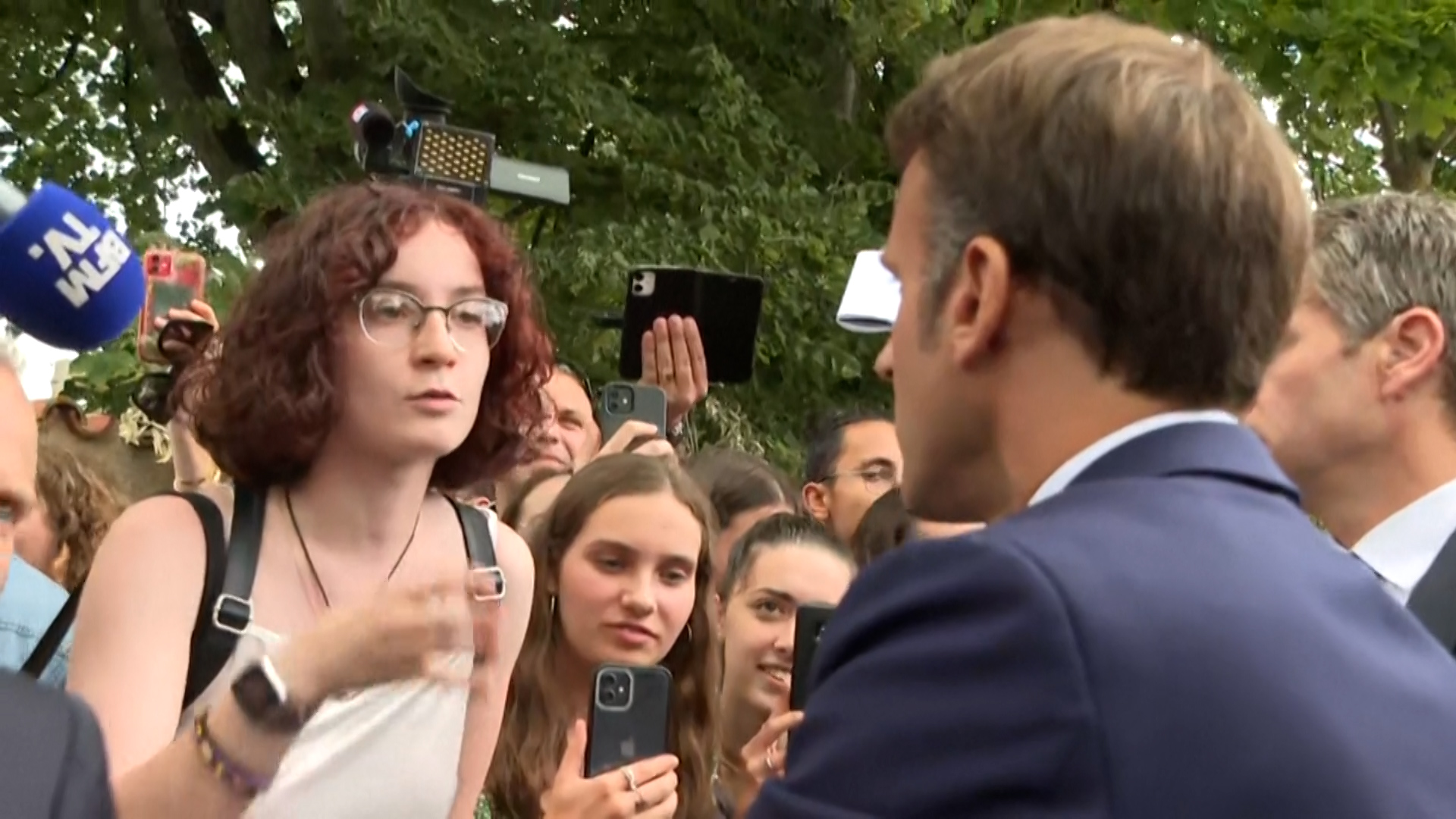 Laura avait interpellé Emmanuel Macron, jeudi, lors d'une visite dans le Tarn. Capture d'écran