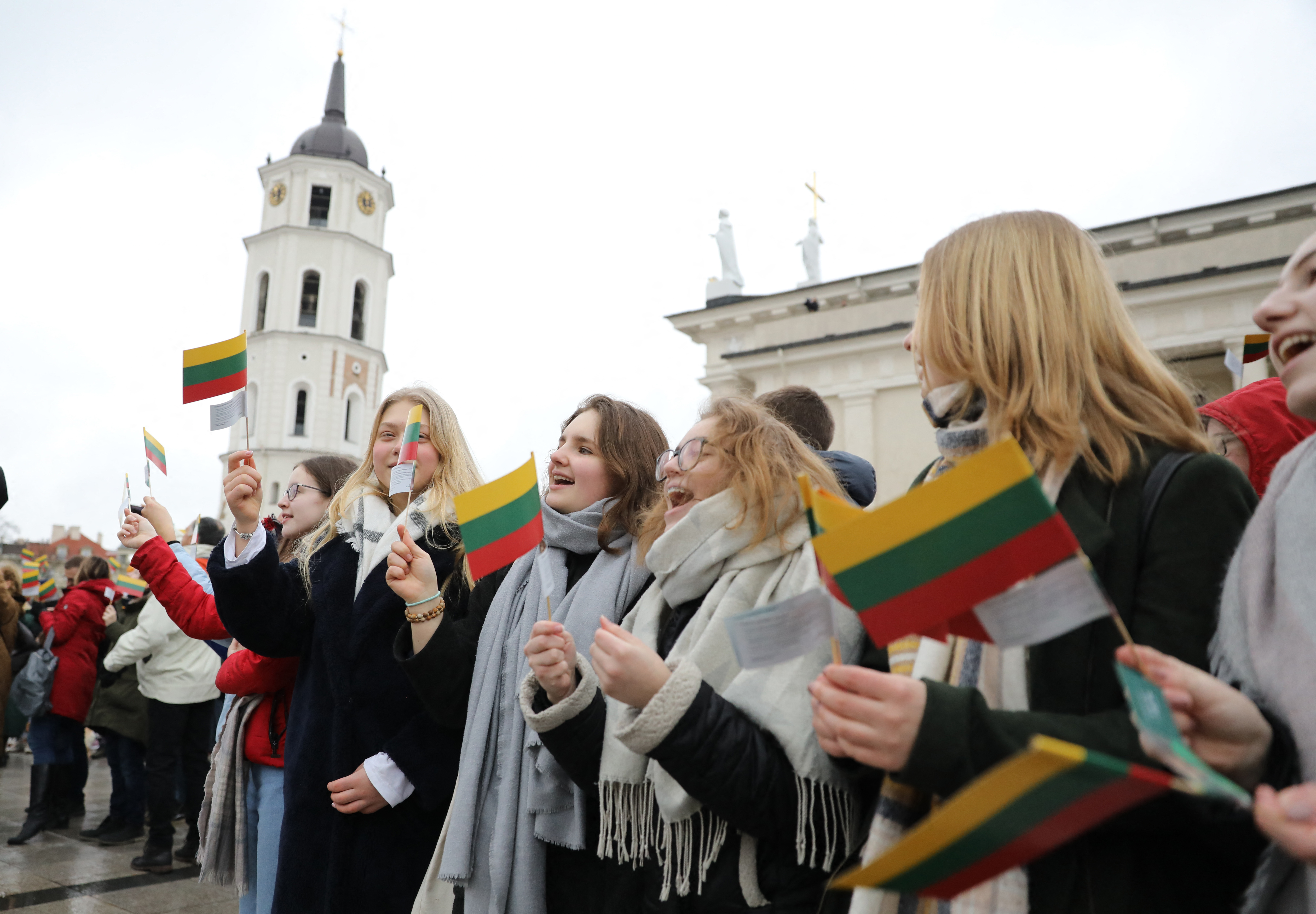 Des jeunes lors d'un défilé à Vilnius célébrant le 30e anniversaire de la déclaration d'indépendance de la Lituanie vis-à-vis de l'URSS, le 11 mars 2020. AFP/Petras Malukas