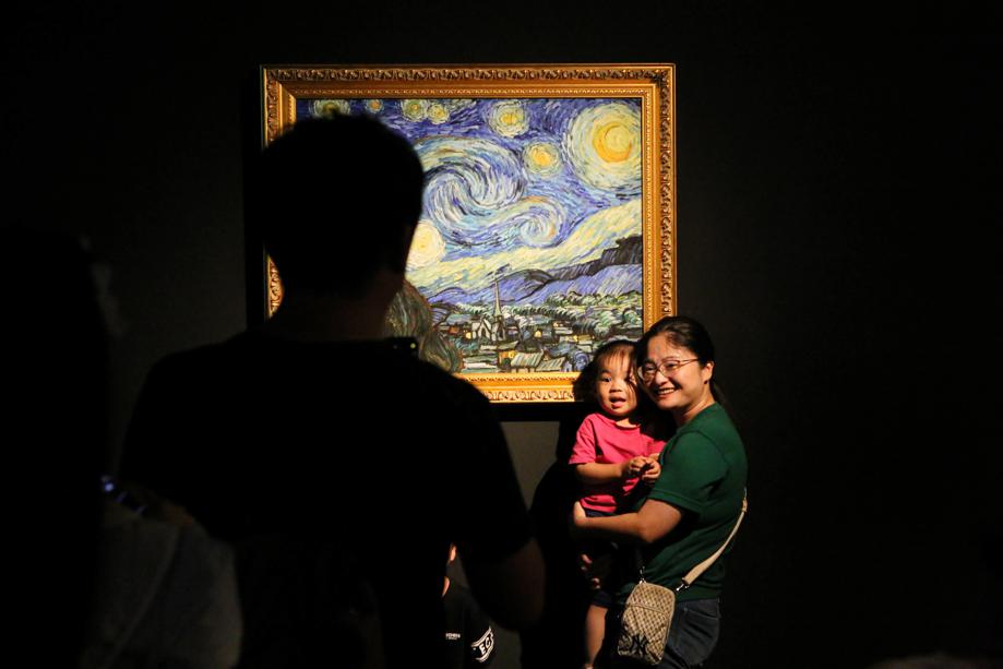 En 2023, Shanghai a accueilli une vaste exposition consacrée à Van Gogh. Présentée dans de nombreuses villes du monde, celle-ci a attiré des millions de visiteurs. Photo Sipa/ChineNouvelle/Xin Mengchen