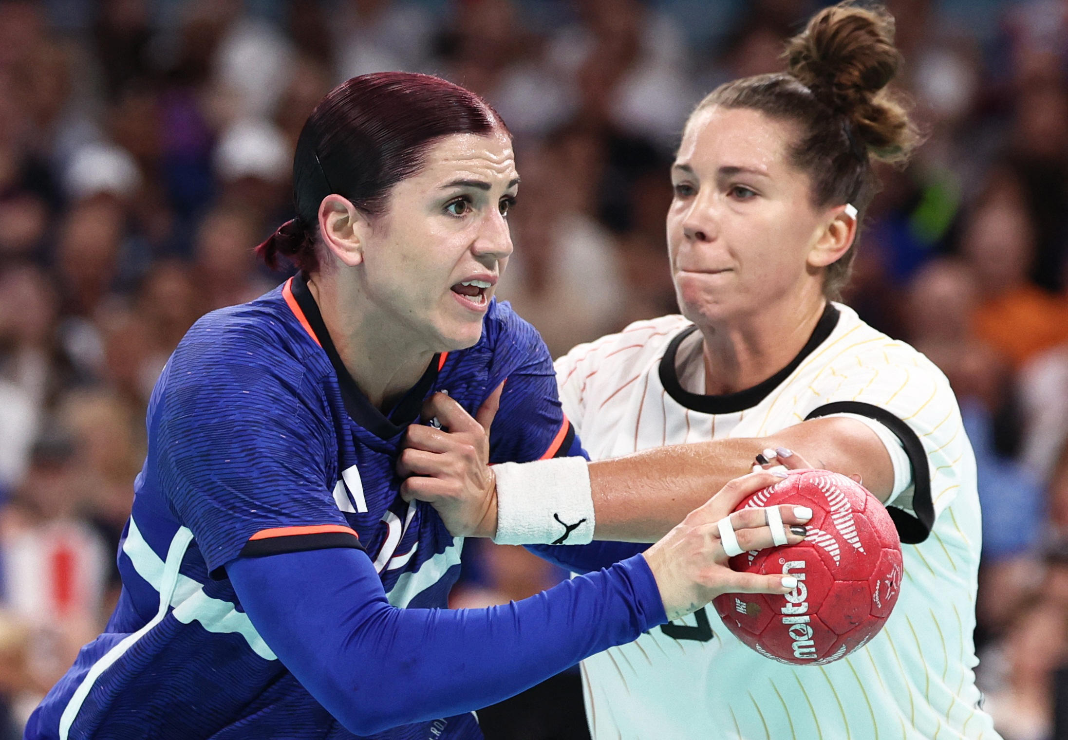 Stade Pierre-Mauroy, Villeneuve-d'Ascq, ce mardi. Tamara Horacek a pris une part prépondérante dans la victoire contre l'Allemagne. Reuters/Eloisa Lopez.