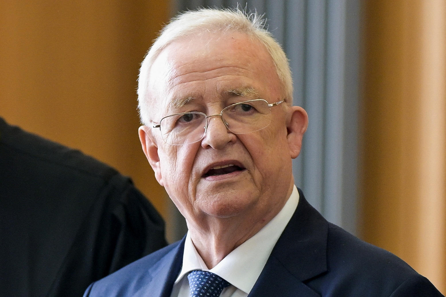 L’ancien patron de Volkswagen, Martin Winterkorn a expliqué mercredi que ses responsabilités stratégiques l’avaient tenu éloigné des questions techniques REUTERS/Fabian Bimmer.