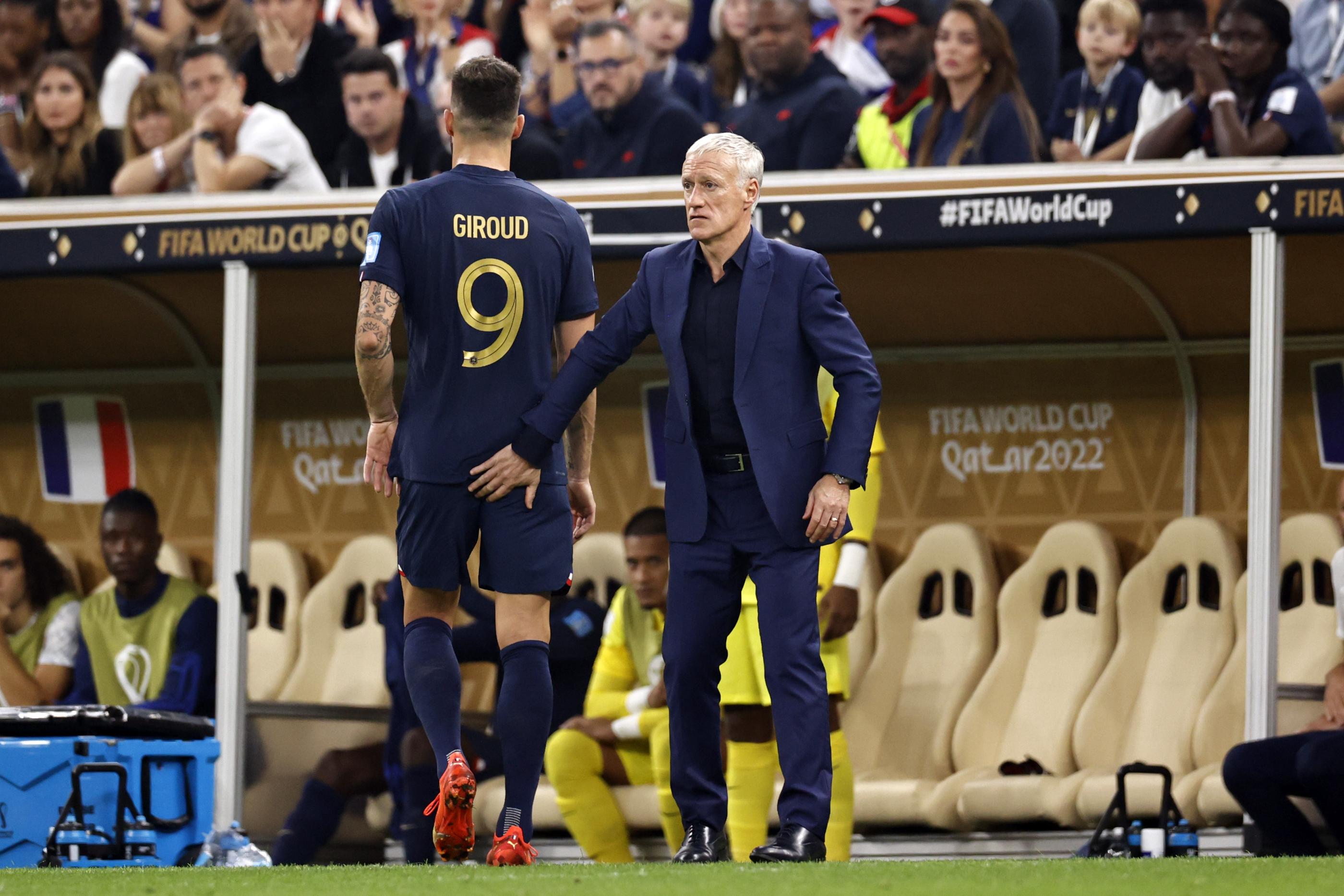 Didier Deschamps a sorti Olivier Giroud avant la pause. Icon sport