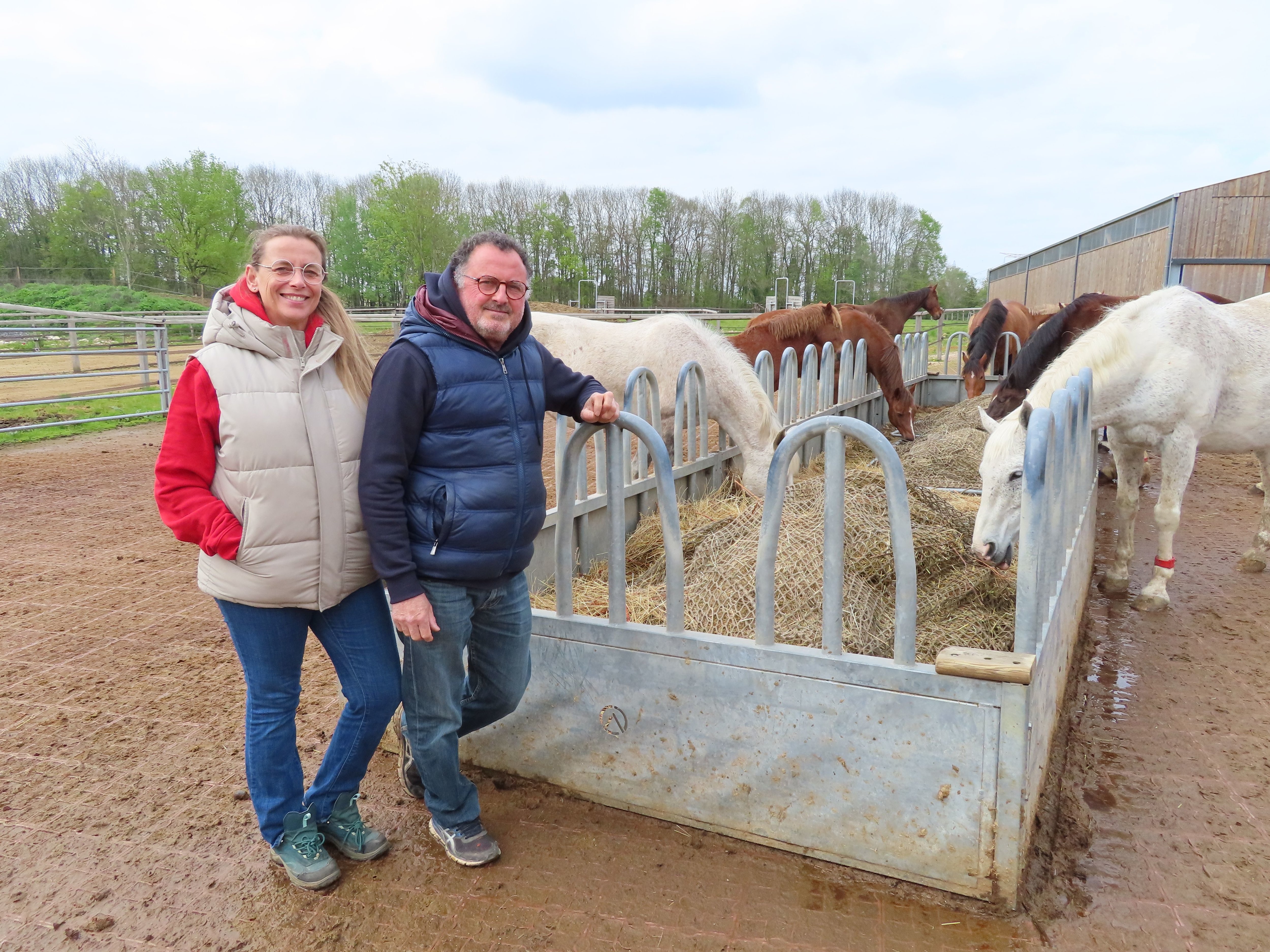 Croissy-Beaubourg, le 1er mai 2023. Sophie et Ollivier Chasseloup ont ouvert en 2017 leur écurie active, Epona, soucieuse du bien-être des chevaux. LP/Guénaèle Calant