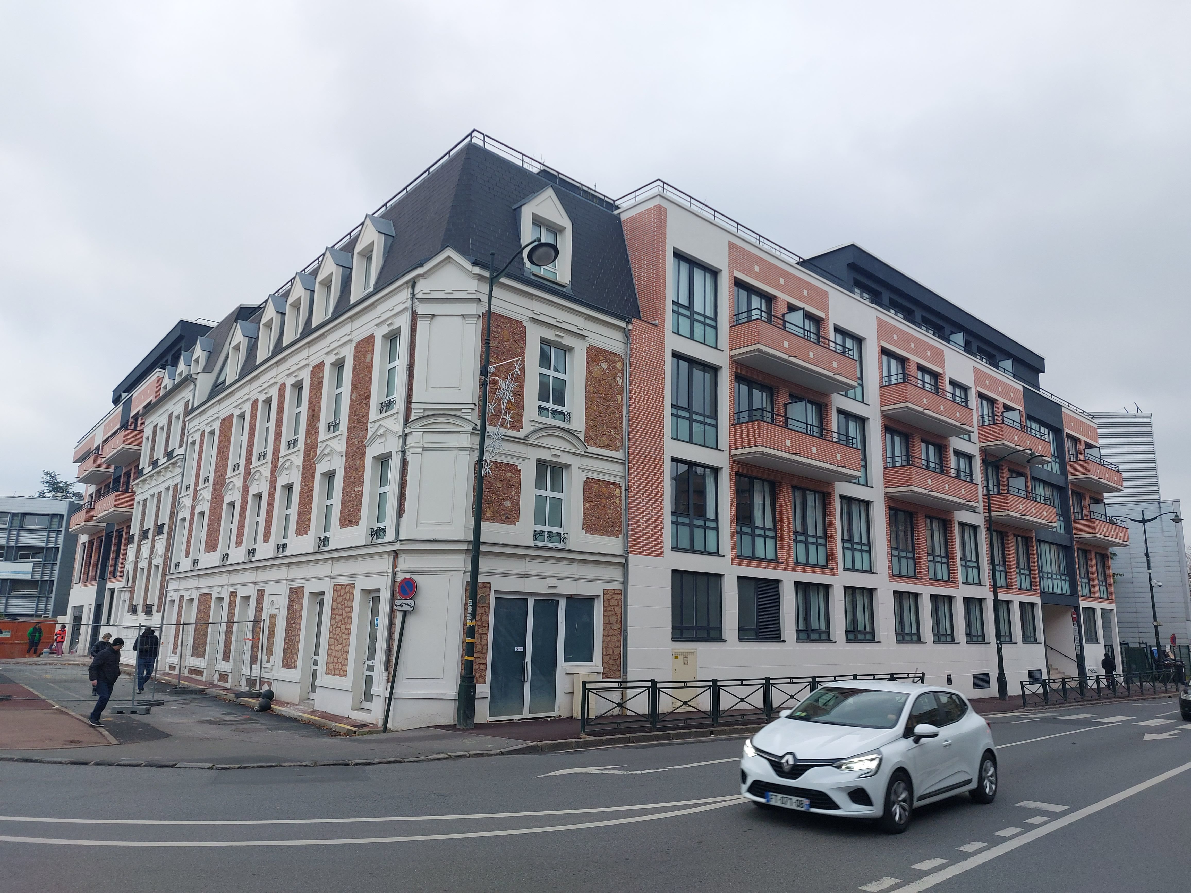 Corbeil-Essonnes, le 1er décembre 2023. L'ancien centre administratif de Corbeil-Essonnes a été transformé en résidence étudiante. LP/SM