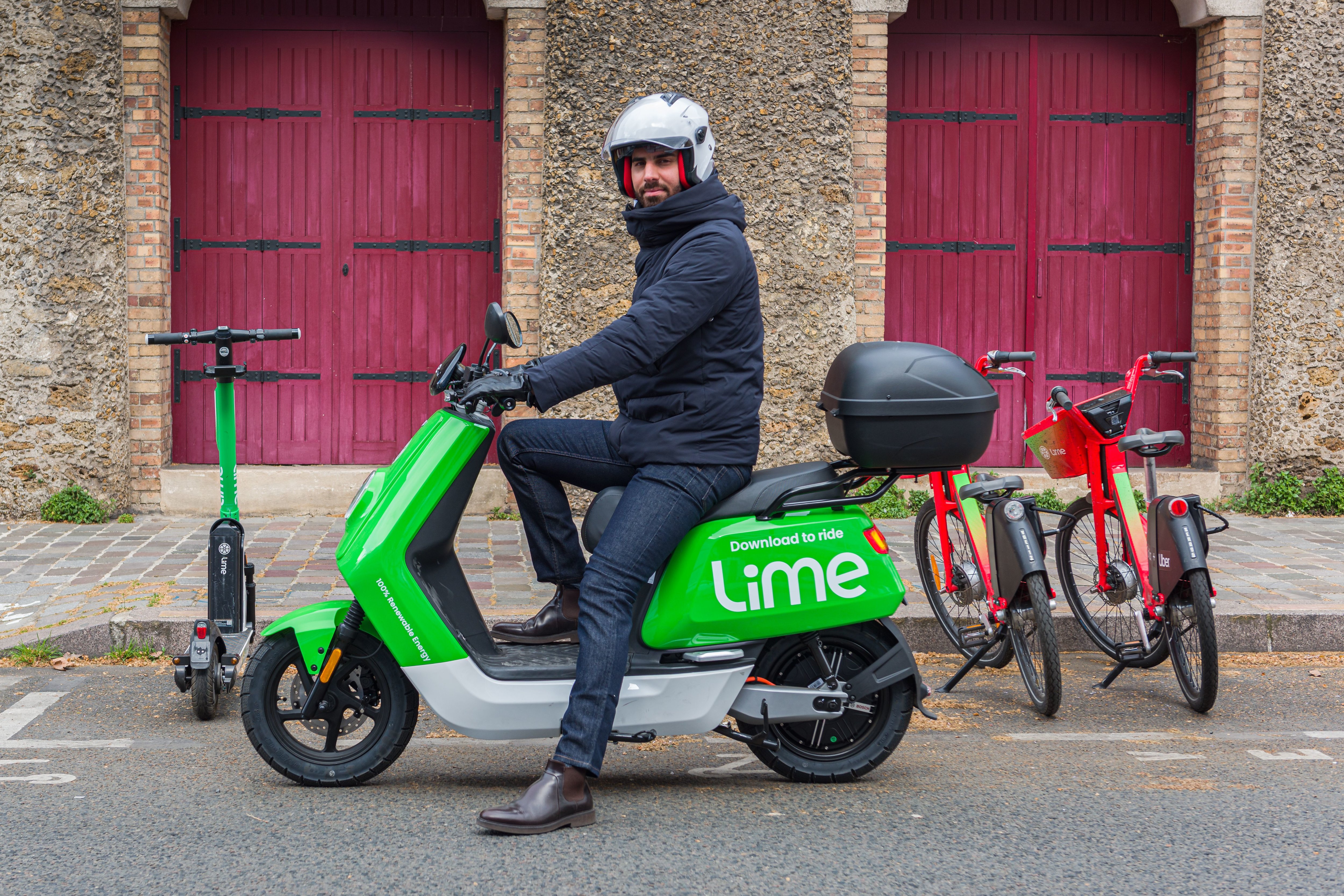 Scooter age. Lime e-Scooter. Lime Paris. How to choose a Moped. Vulcain Scooter Paris.