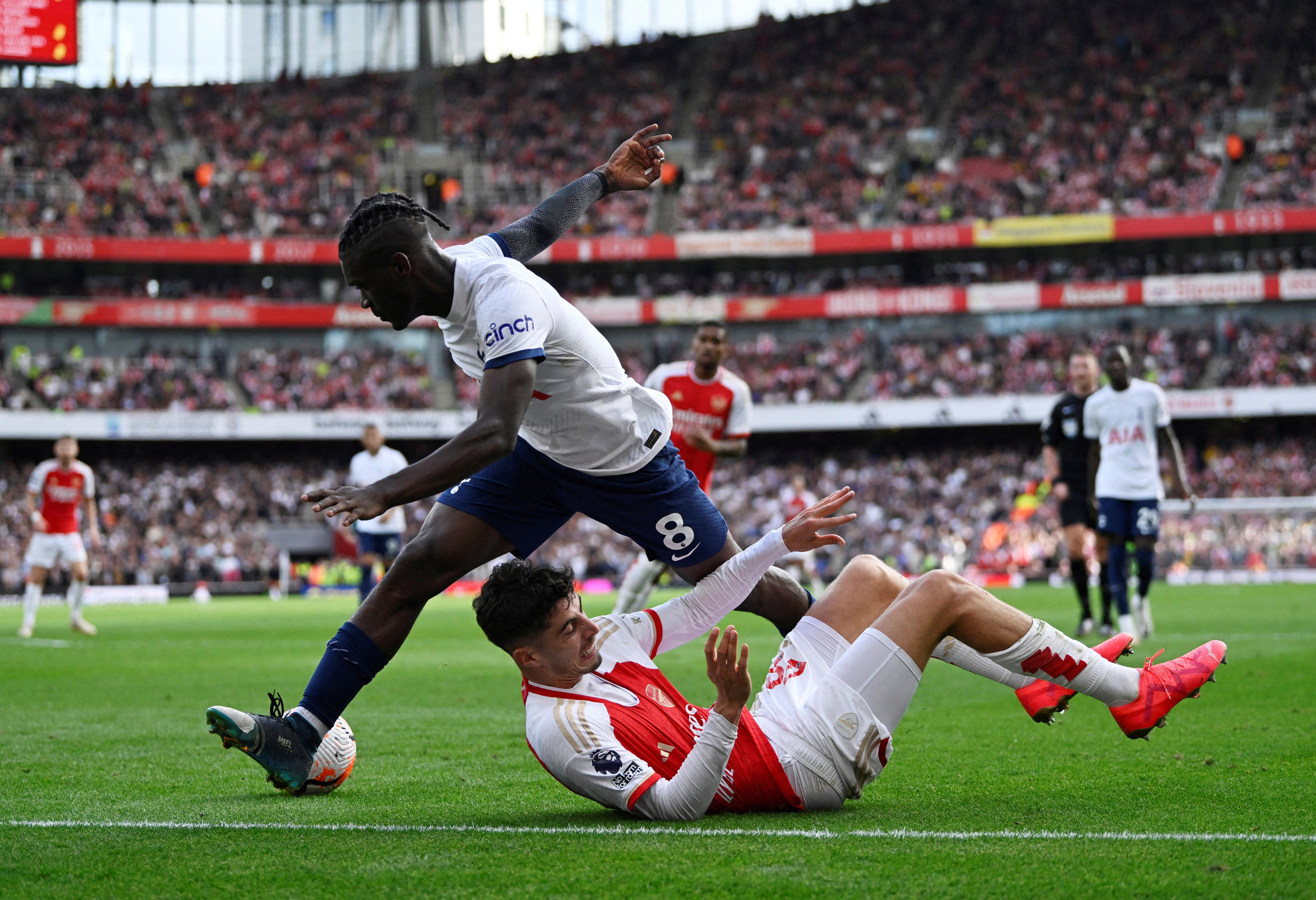 Arsenal retrouve Tottenham pour un match au sommet (Photo Reuters)
