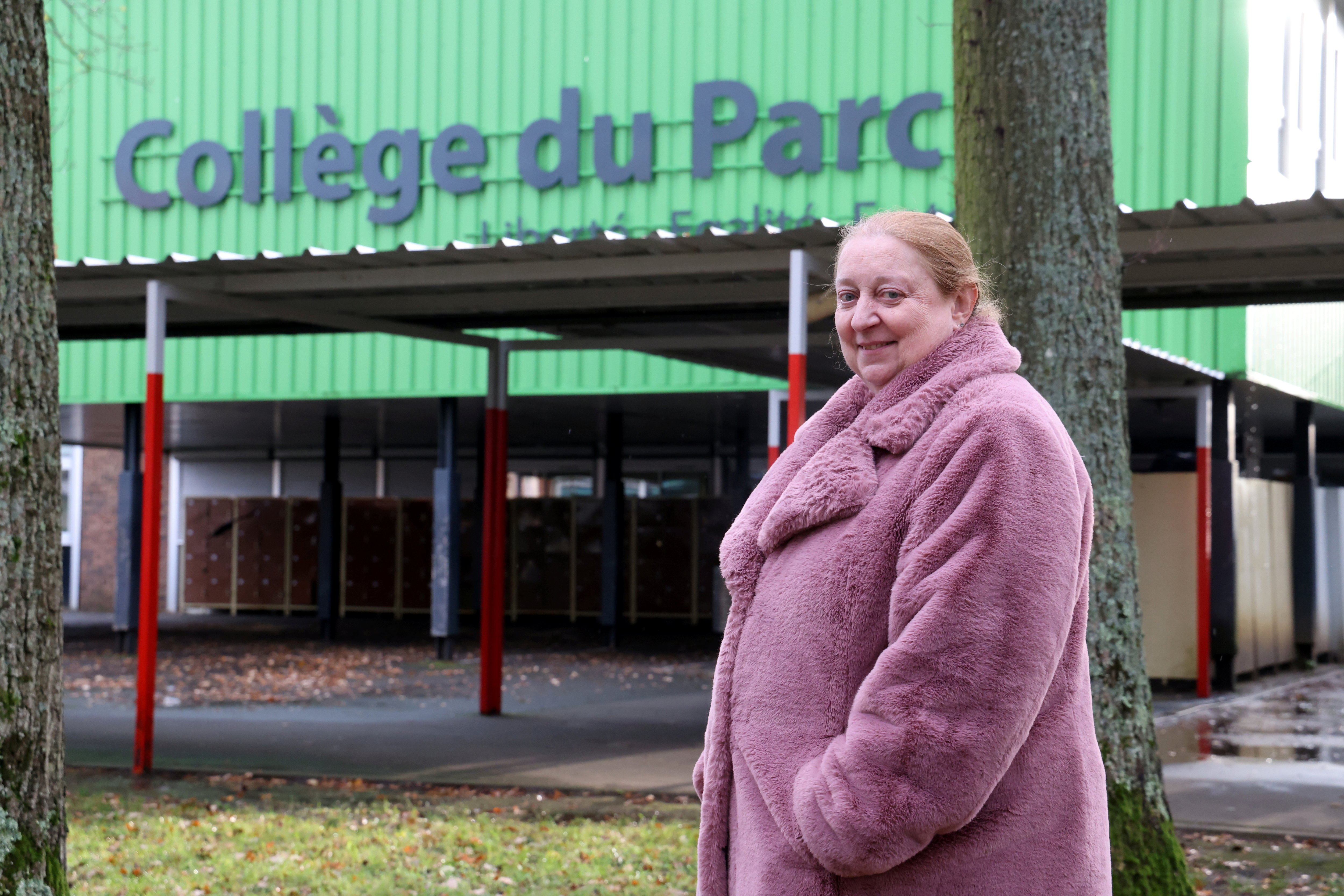 Collège du Parc (Sucy-en-Brie), le 4 décembre. Isabelle Boulais a pris sa retraite à la rentrée mais aide bénévolement pour les tâches administratives dans l’établissement.. LP/Jean-Baptiste Quentin