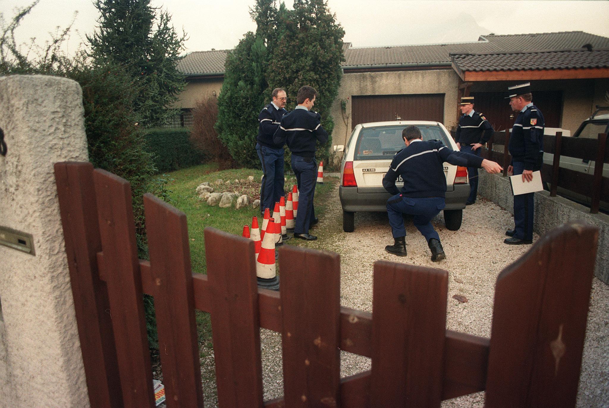Michèle Marinescu et sa fille Christine ont été retrouvées égorgées en 1993 chez elles, près de Grenoble. AFP/Pierre Bessard