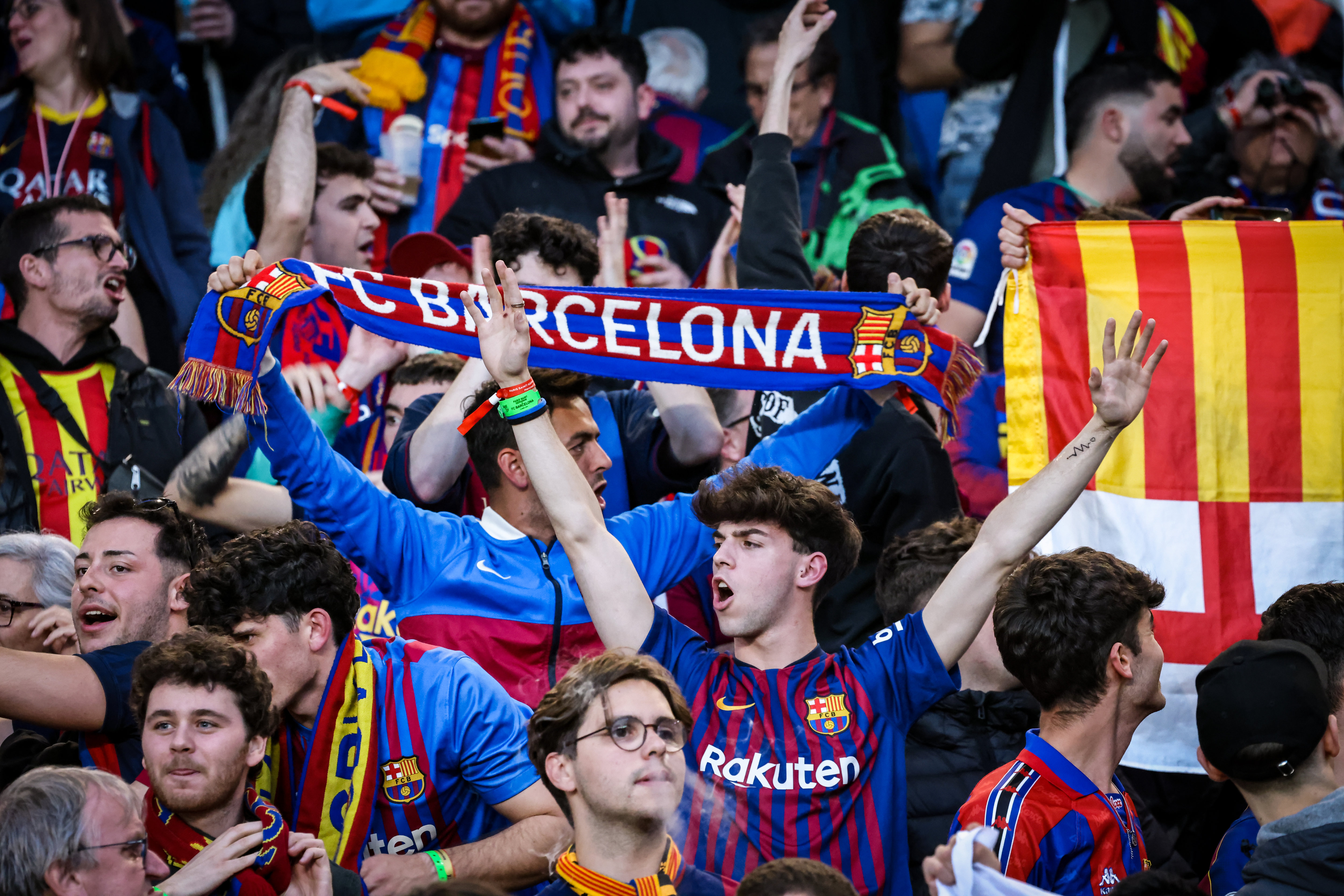 L'UEFA a ouvert une enquête contre certains supporters du Barça. (Photo LP / Fred Dugit)