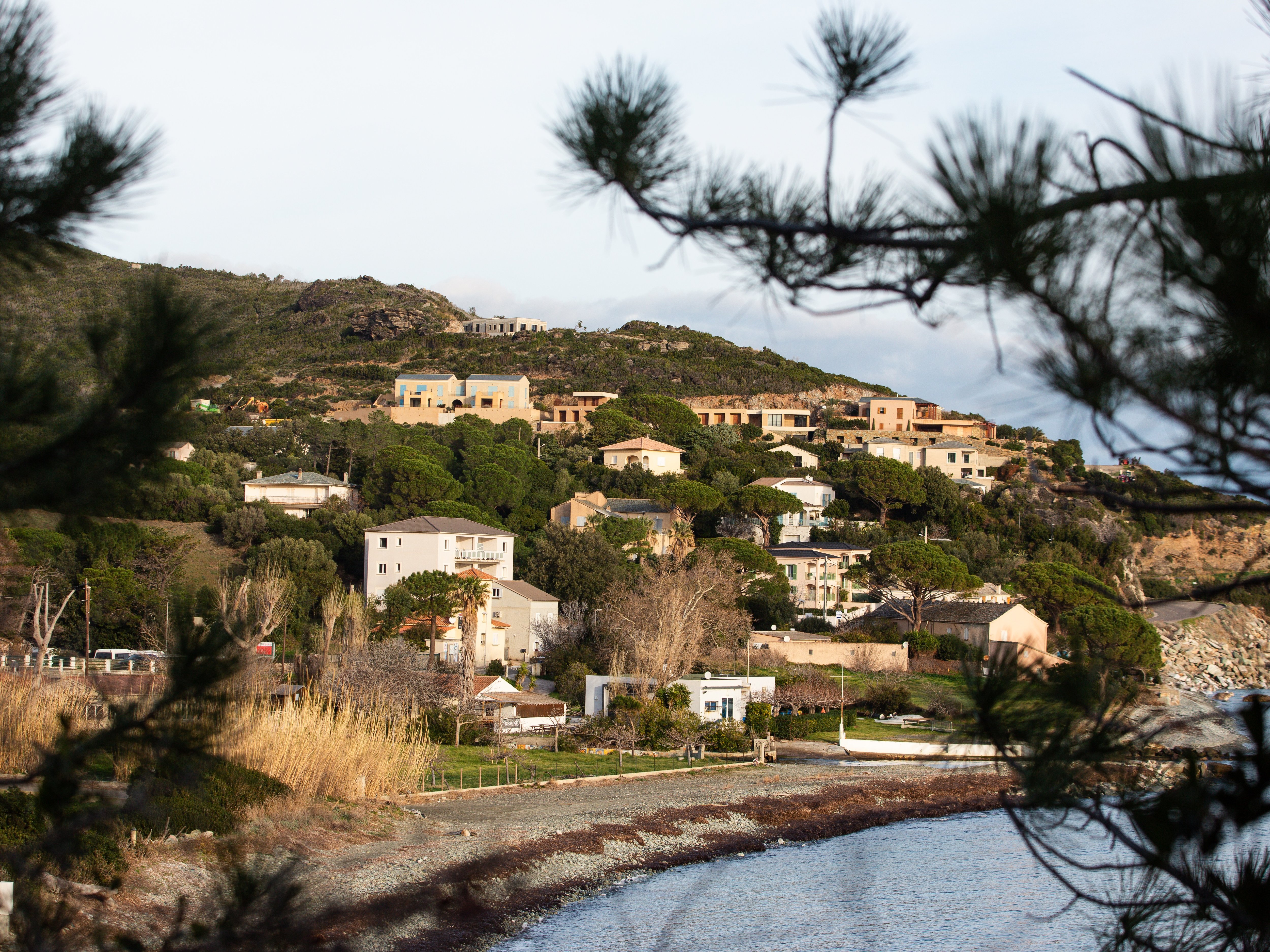 Le Cap Corse n'est pas épargné par le phénomène d'urbanisation sur l'île. LP/Raphaël Poletti