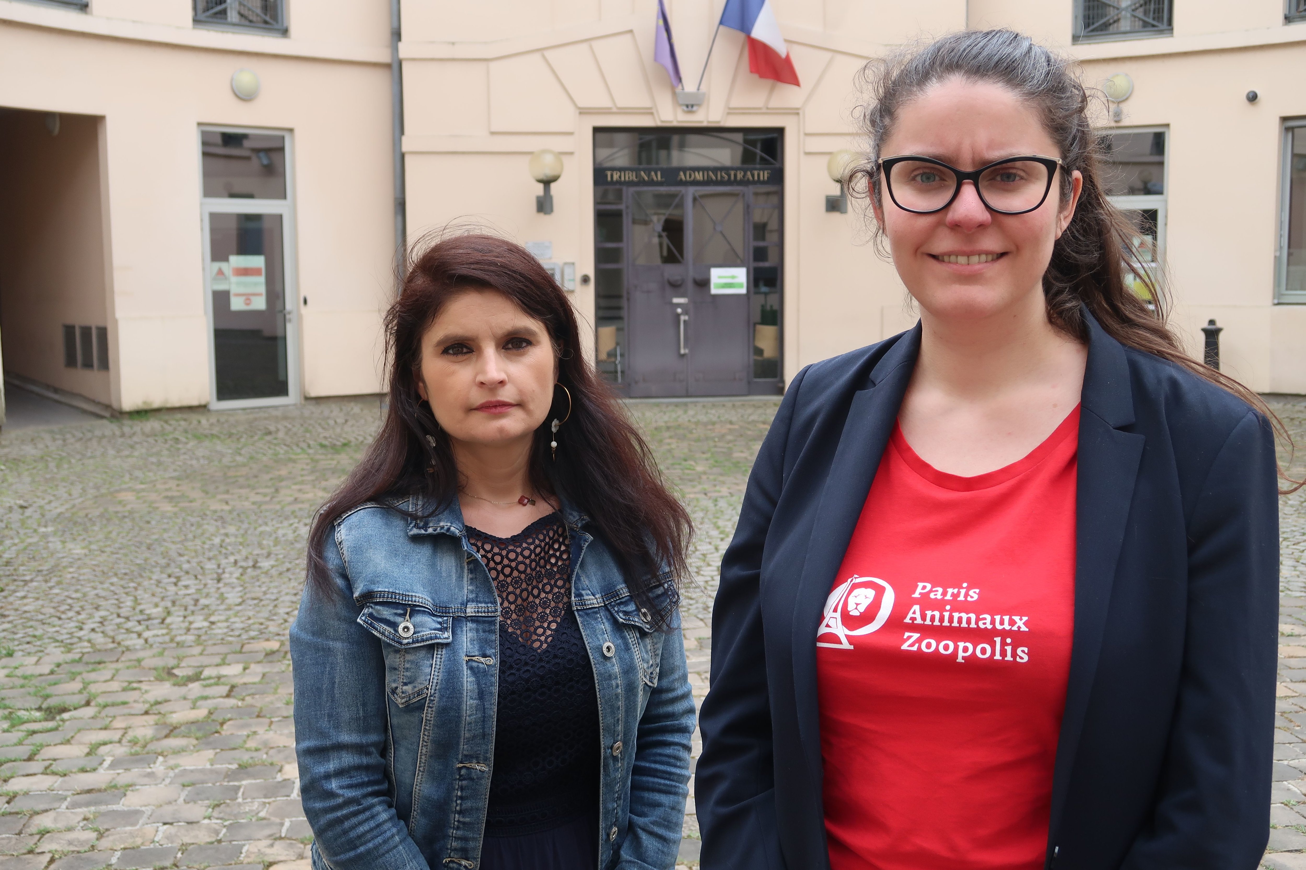 Versailles, mardi après-midi. Amandine Sanvisens (à droite) est la cofondatrice de l'association Zoopolis. Avec son avocate Hélène Thouy, elle se bat pour faire entendre la «souffrance des poissons», morts à la suite de l'incendie qui s'est déclaré à la station d'épuration d'Achères-Saint-Germain en 2019. LP/Mehdi Gherdane