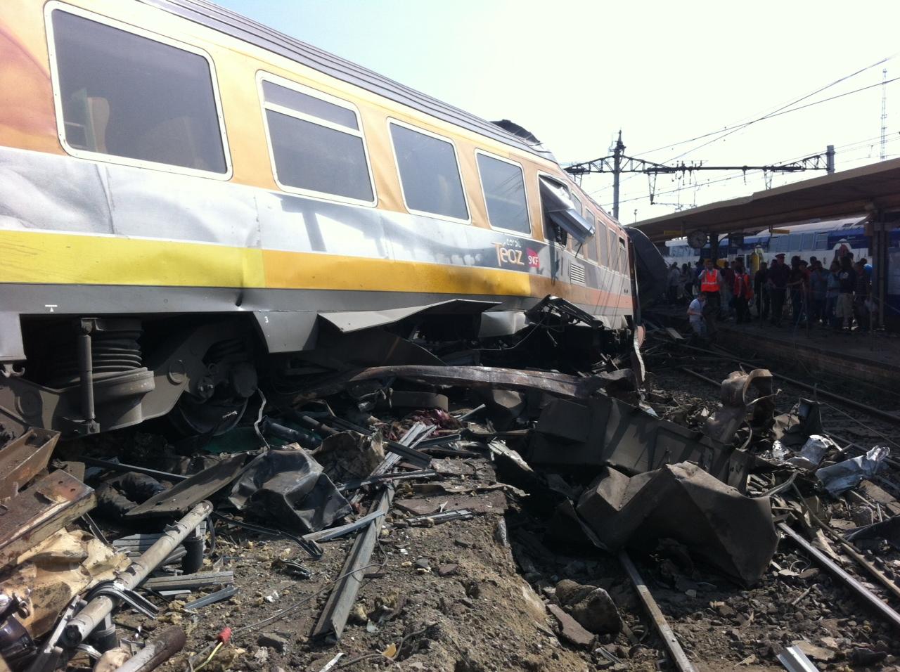 La SNCF et un cheminot sont poursuivis pour homicides et blessures involontaires après le déraillement d'un train en gare de Brétigny-sur-Orge (Essonne), le 12 juillet 2013, qui avait fait sept morts et des centaines de blessés. LP/Jean Robert Baroux/Philippe de Poulpiquet