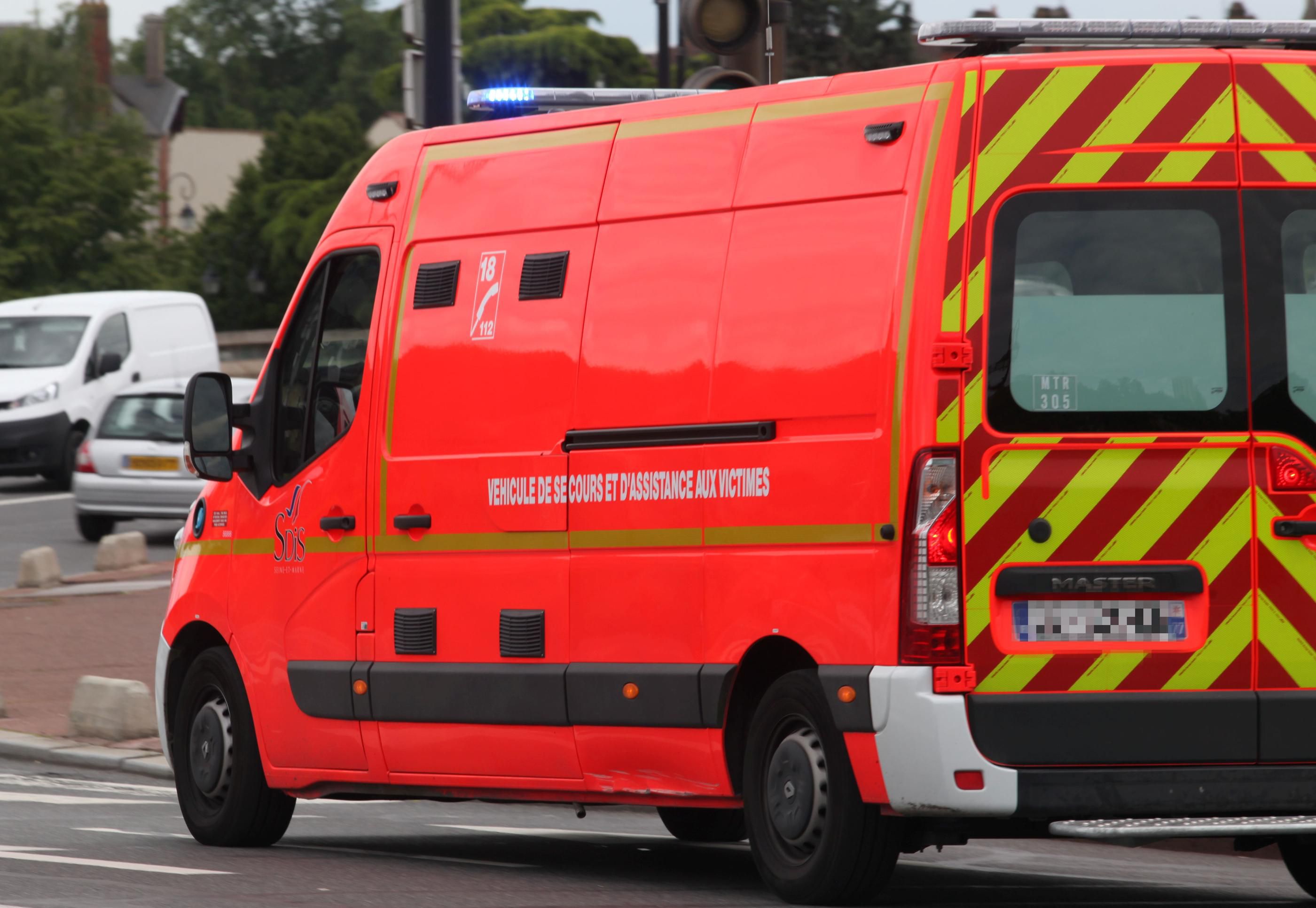 Illustration. Un véhicule de secours des pompiers a été percuté avec un patient à son bord, samedi soir, lors d'un accident sur l'autoroute A6 en Essonne. LP/O.B.