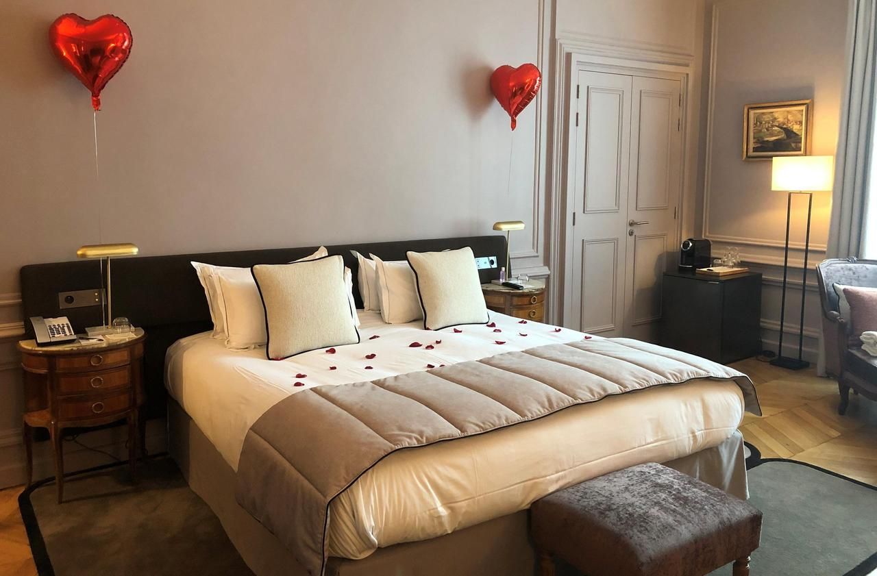<b></b> L’hôtel Lancaster, dans le 8e arrondissement de Paris, rouvre spécialement pour la Saint-Valentin.
