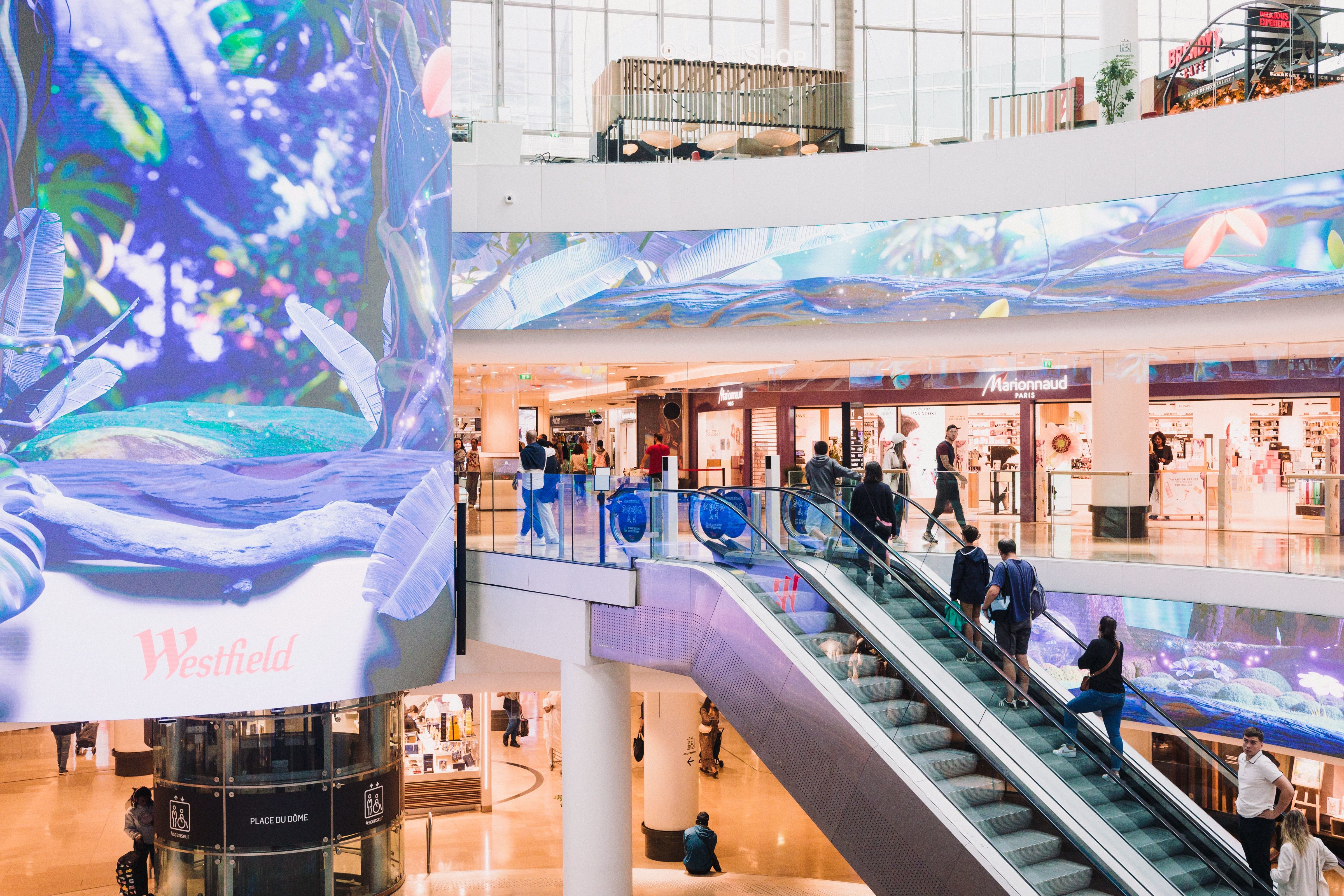 La Défense (Hauts-de-Seine), le 7 septembre. Le centre commercial Les 4 temps Westfield La Défense, mise désormais sur le divertissement et les technologies pour continuer à attirer les clients. LP/Philippe Labrosse