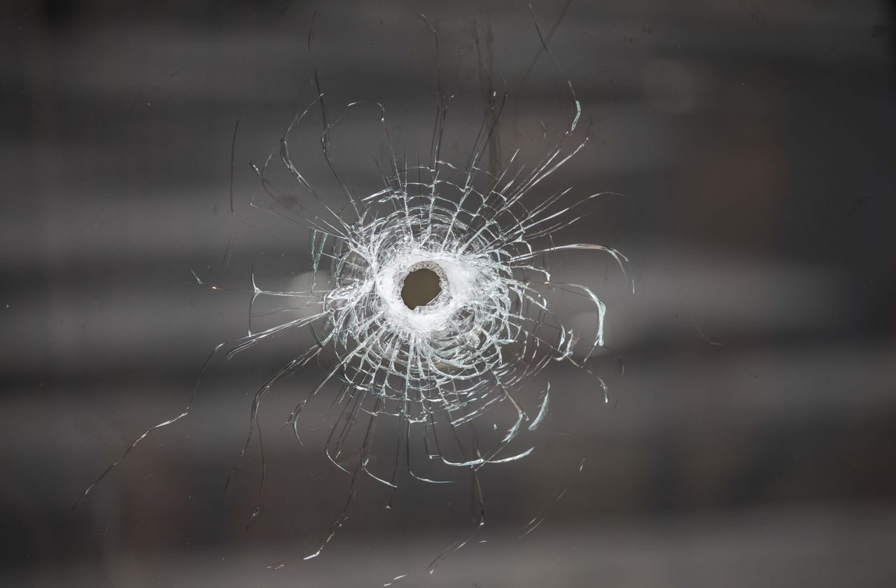 Illustration. Une balle de calibre 9 mm a perforé la vitre d’un appartement situé au 4e étage d’un immeuble à Bondy. LP/Philippe de Poulpiquet