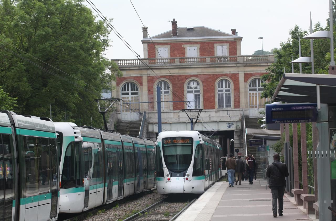 <b></b> La station musée de Sèvres du T2 fait partie des arrêts non desservis durant la coupure estivale de la ligne du 20 juillet au 23 août. 