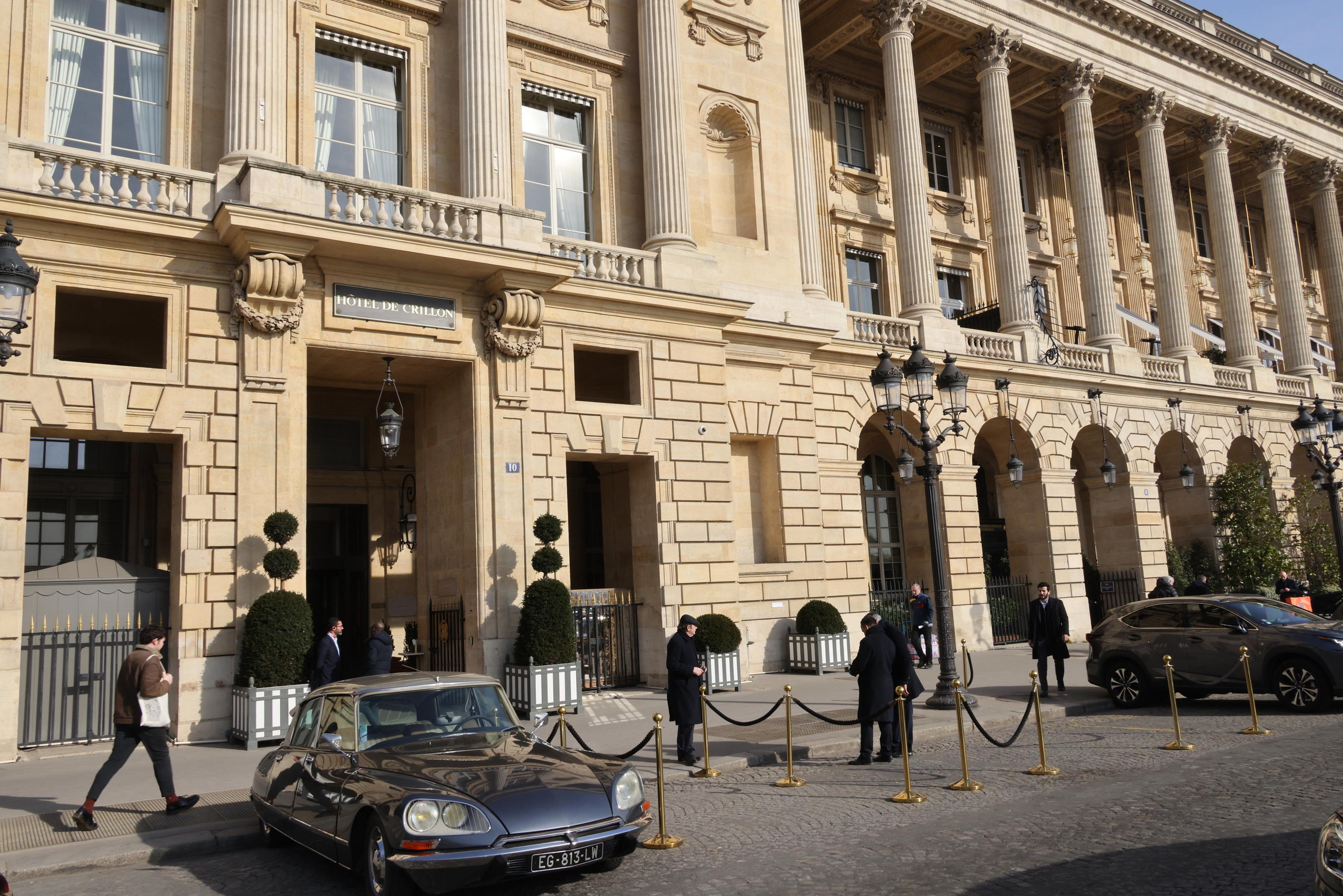 L'Hôtel de Crillon partage sa façade à colonnades érigée en 1758 avec ses voisins de la place de la Concorde, l’Automobile club de France et l’hôtel de Coislin. LP/Delphine Goldsztejn