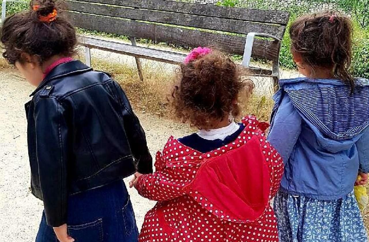 Loire-Atlantique : un petit garçon de 3 ans oublié toute une journée dans  un car scolaire