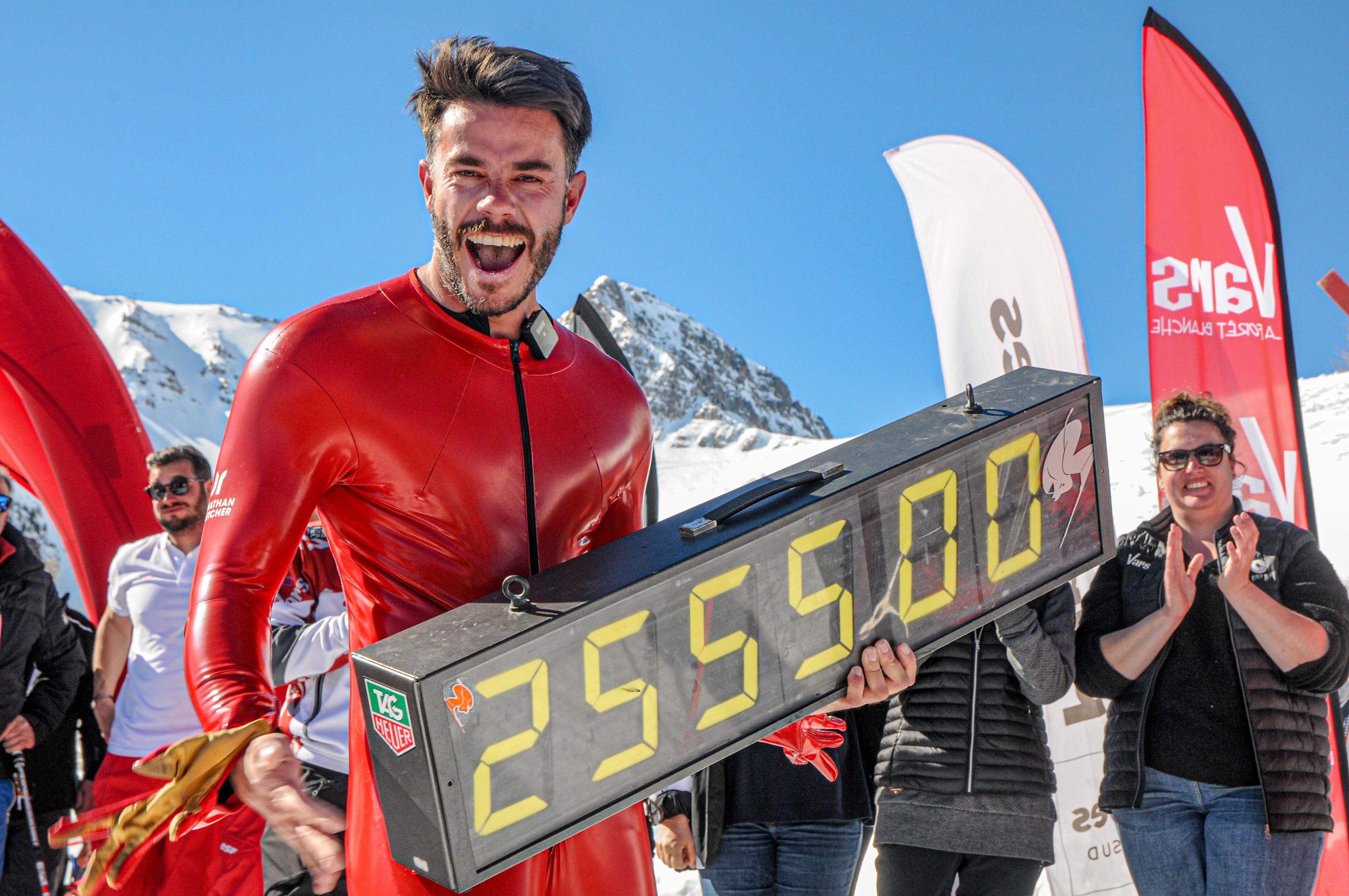 Simon Billy, fils de l'ancien champion du monde Philippe Billy, a battu le record du monde de ski de vitesse en mars 2023. Presse Sports/Serge Briand