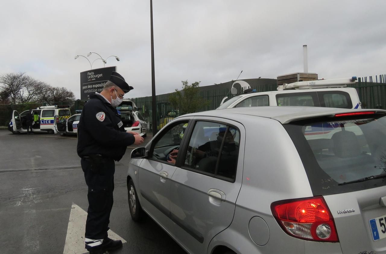 <b></b> À proximité de l’autoroute A1 à hauteur d’Aulnay-sous-Bois, jeudi 17 décembre. Les contrôles de police seront accrus pendant les fêtes. 