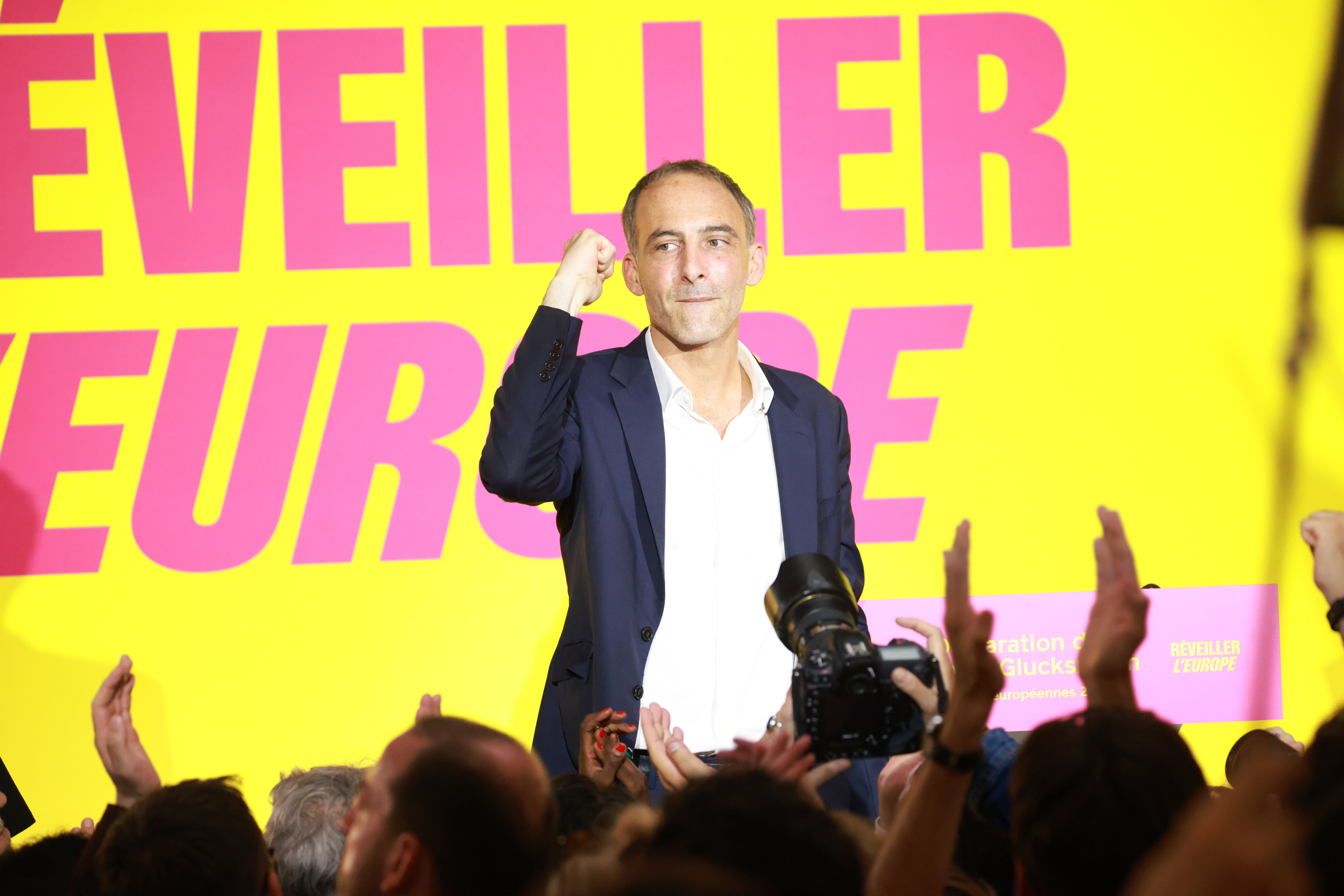 Raphaël Glucksmann (PS) est arrivé en tête des suffrages à Paris, devançant Valérie Hayer. LP/Olivier Arandel
