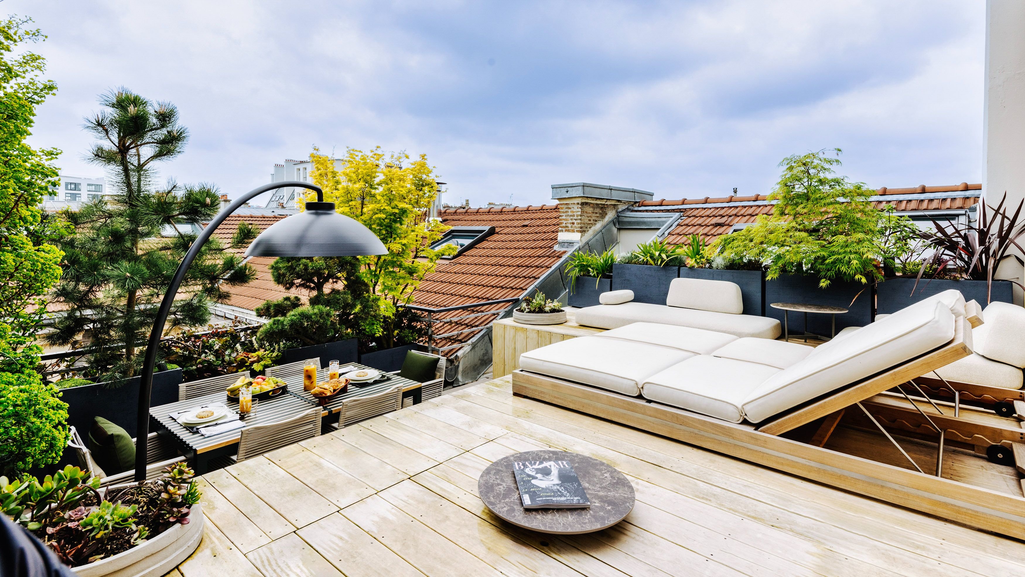 Un Rooftop Un Nouveau Rooftop Va Sinstaller Sur Le Toit Dun