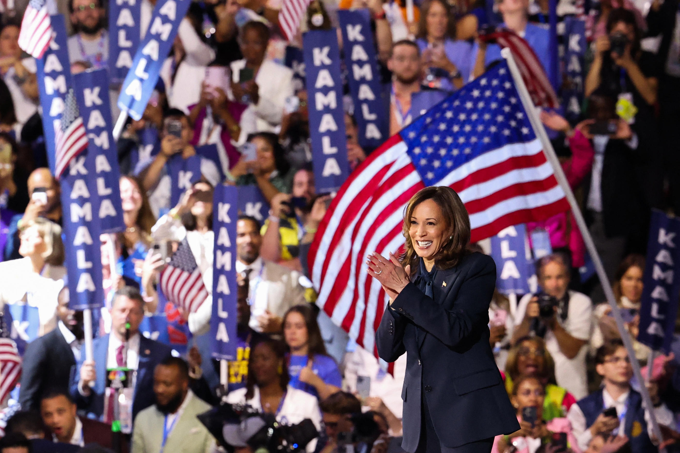 Kamala Harris, vice-présidente de Joe Biden, a été investie candidate des démocrates à l'élection présidentielle américaine à l'issue de la convention du parti, ce jeudi à Chicago. Reuters/Brendan Mcdermid