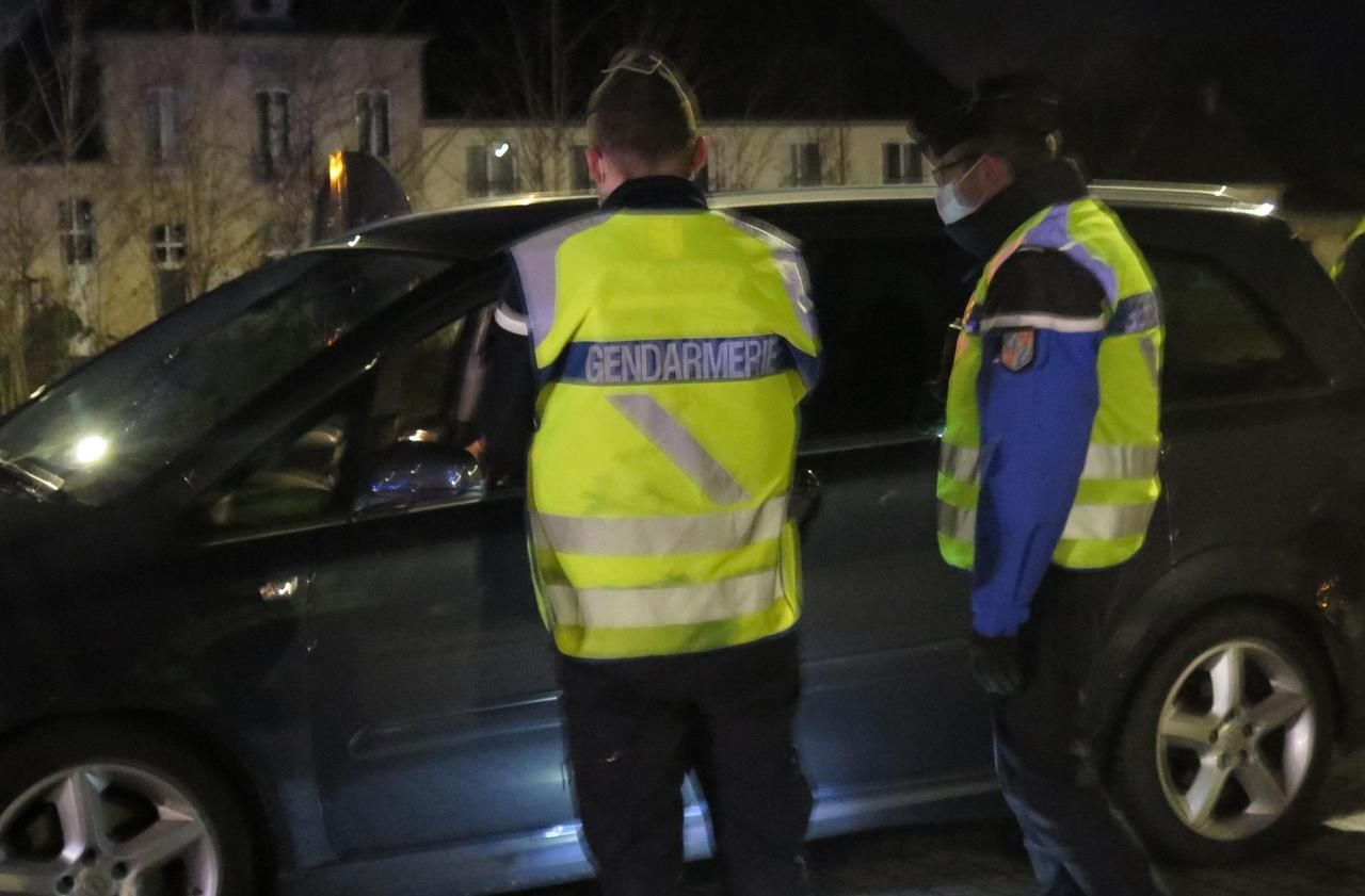 <b></b> Illustration. Les gendarmes ont découvert une fête clandestine à La Boissière-Ecole dans la nuit de samedi à dimanche.